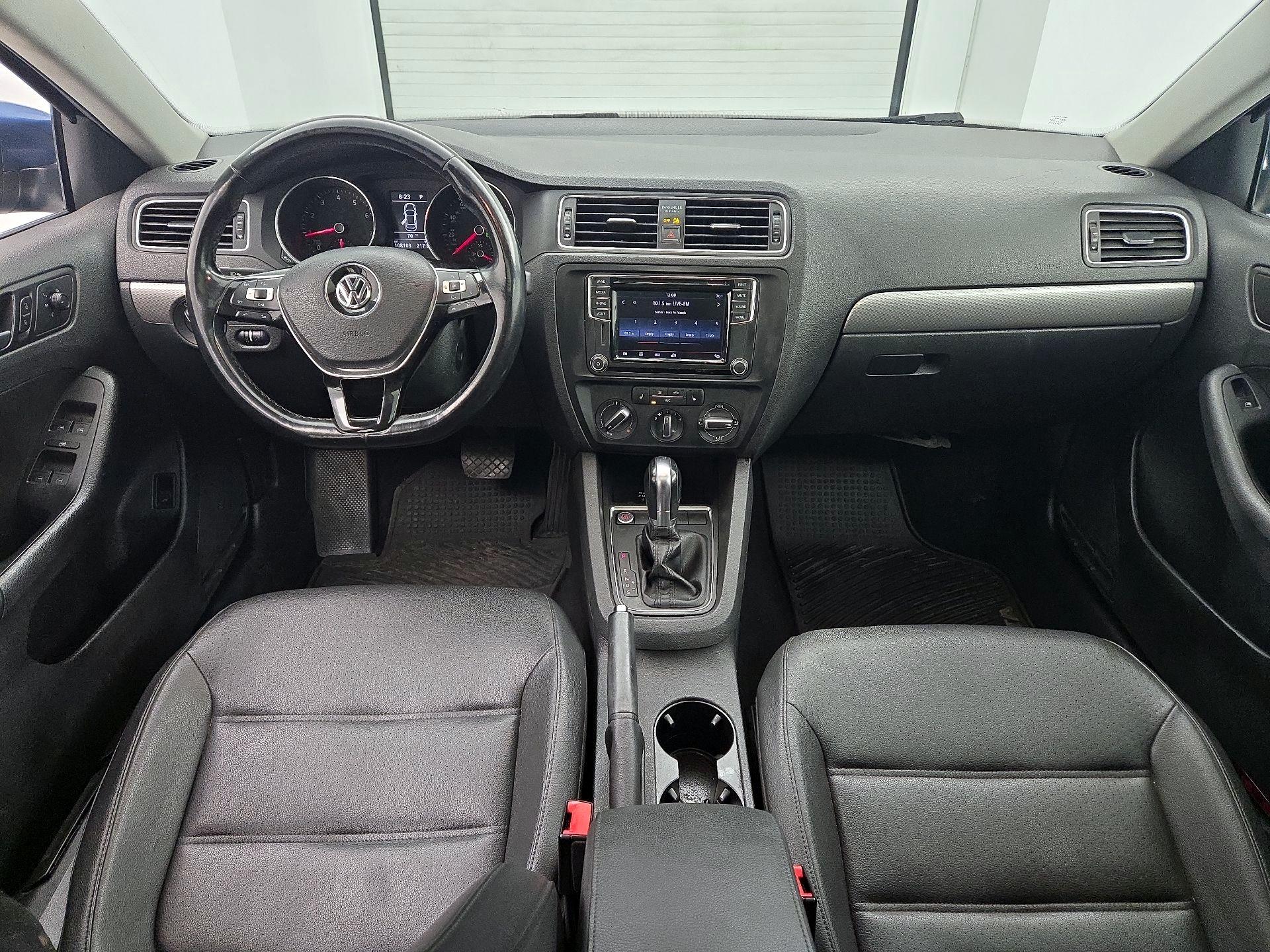 Thumbnail: 2017 Volkswagen Jetta - 9