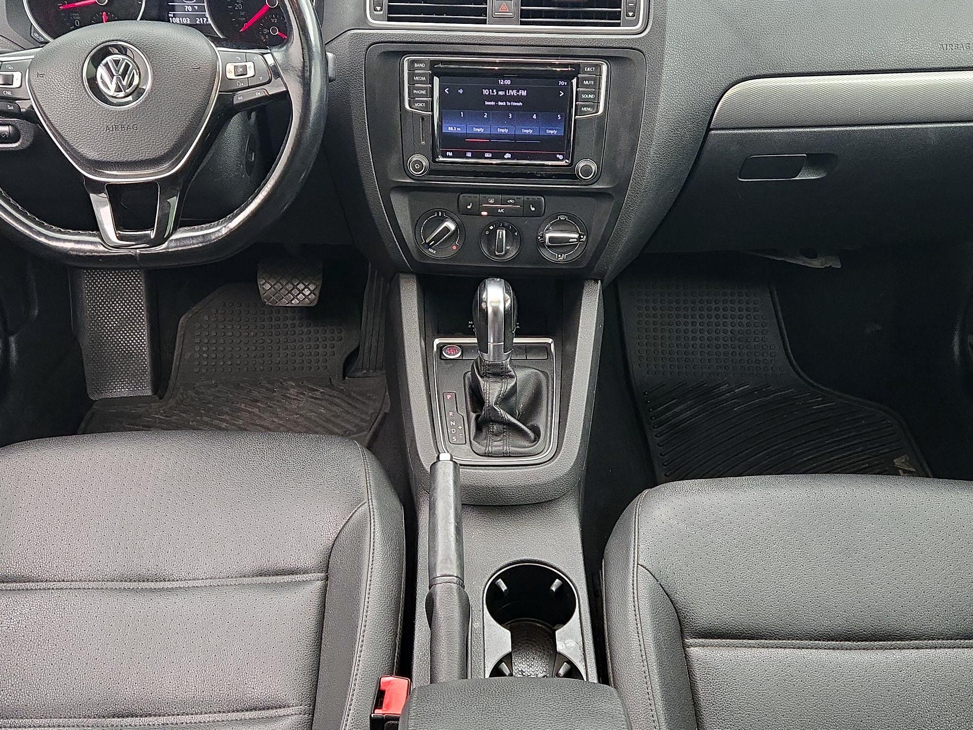 Thumbnail: 2017 Volkswagen Jetta - 17