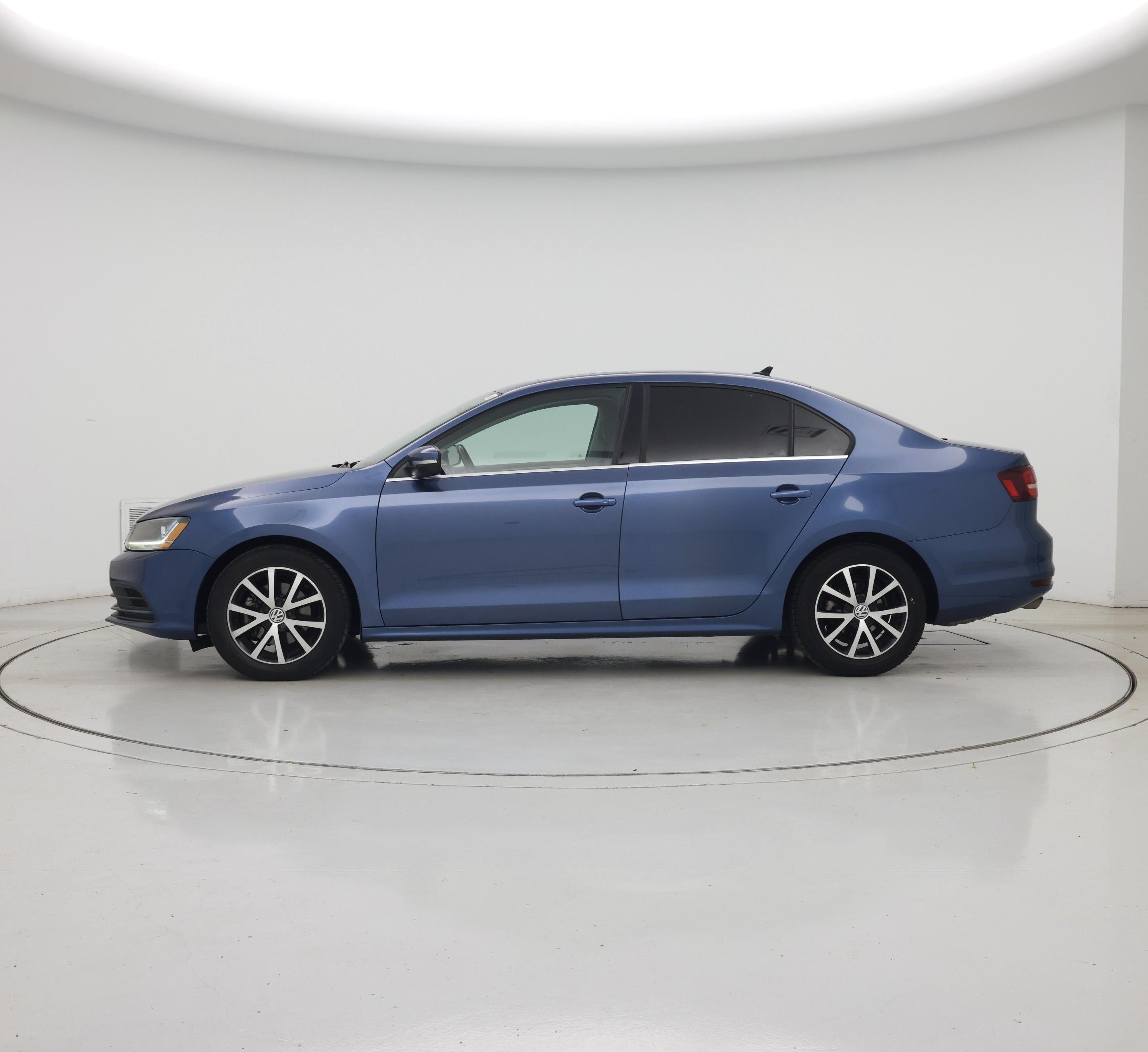 Thumbnail: 2017 Volkswagen Jetta - 3