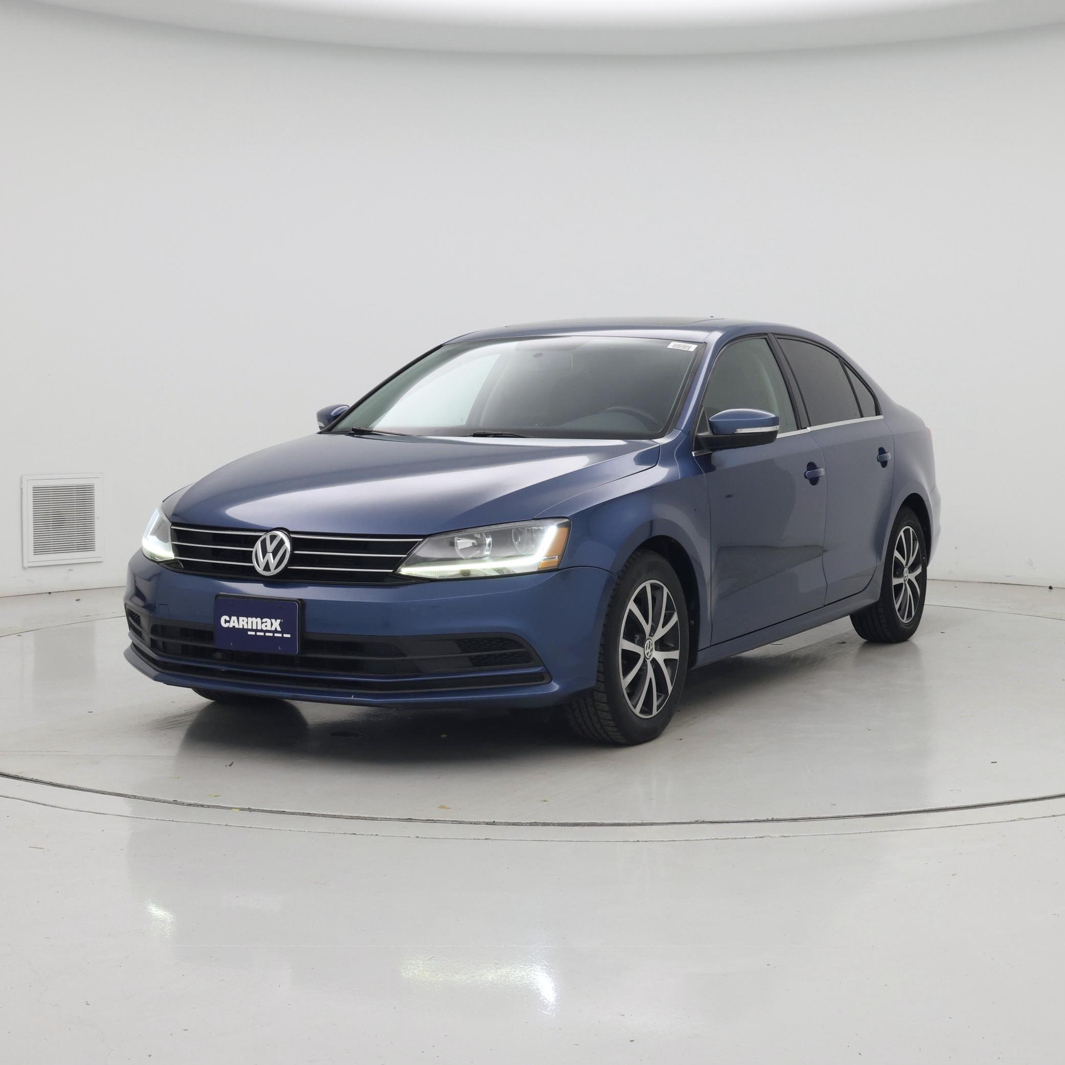 Thumbnail: 2017 Volkswagen Jetta - 4