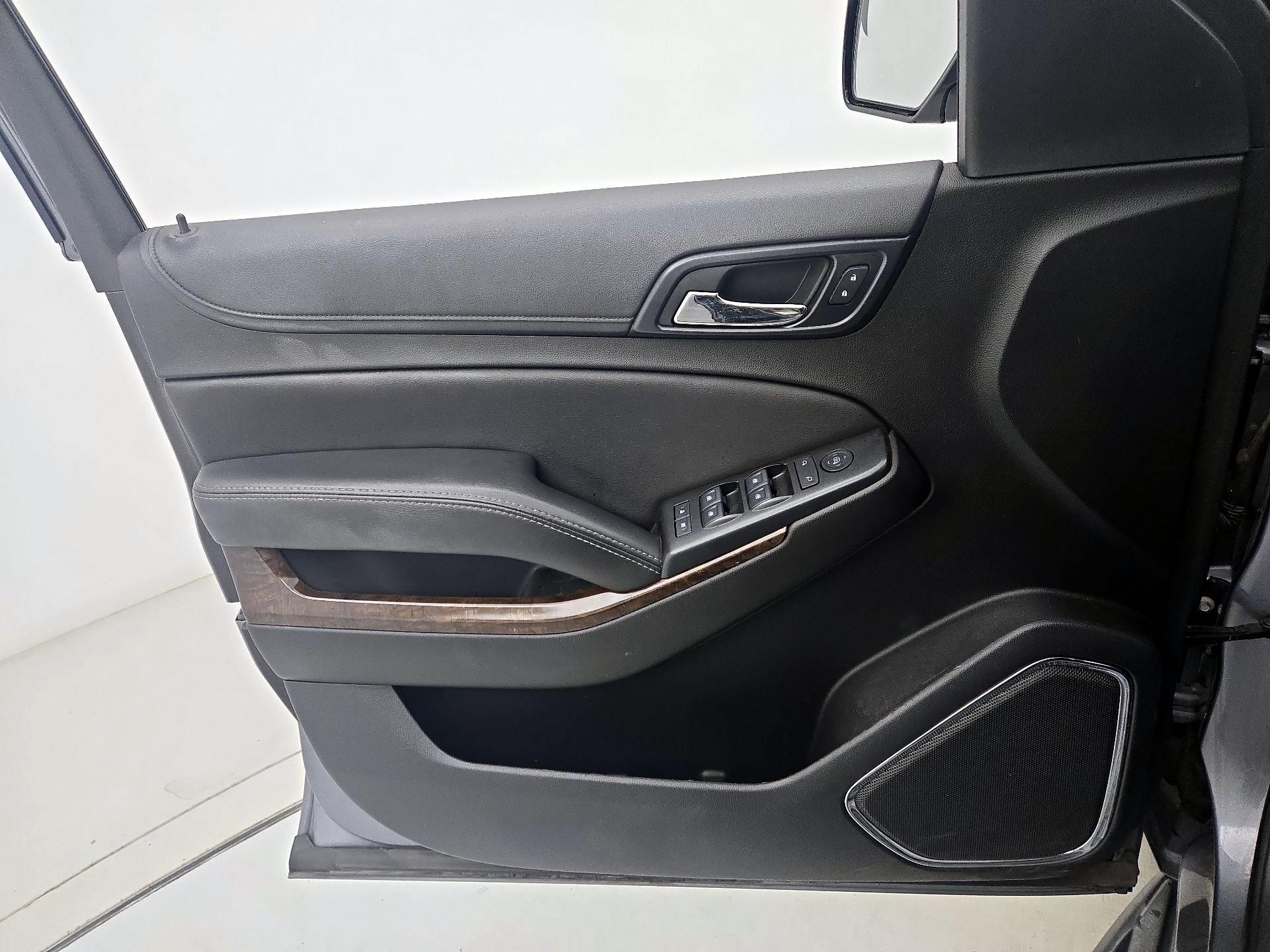 Thumbnail: 2020 Chevrolet Tahoe - 12
