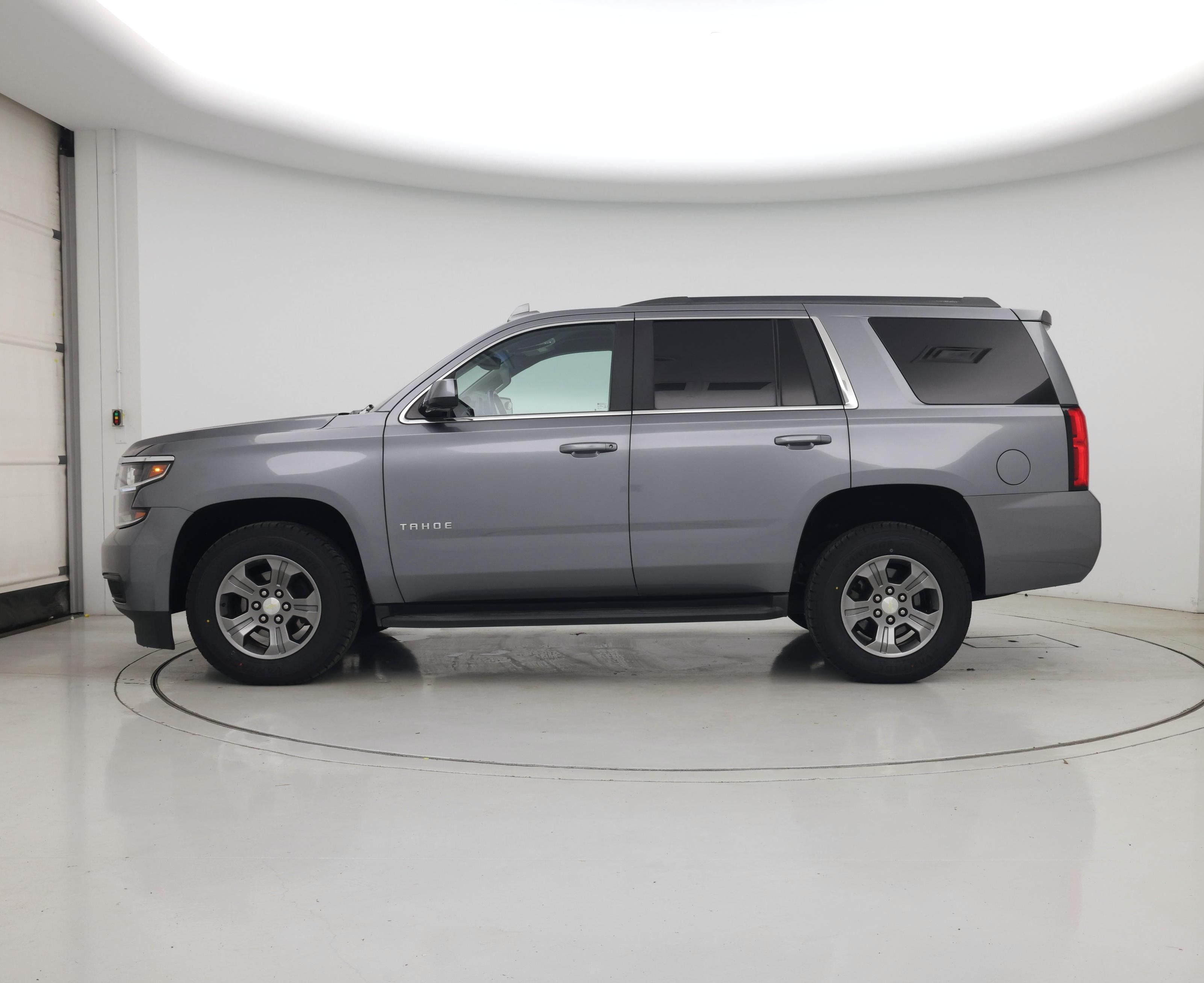 Thumbnail: 2020 Chevrolet Tahoe - 3