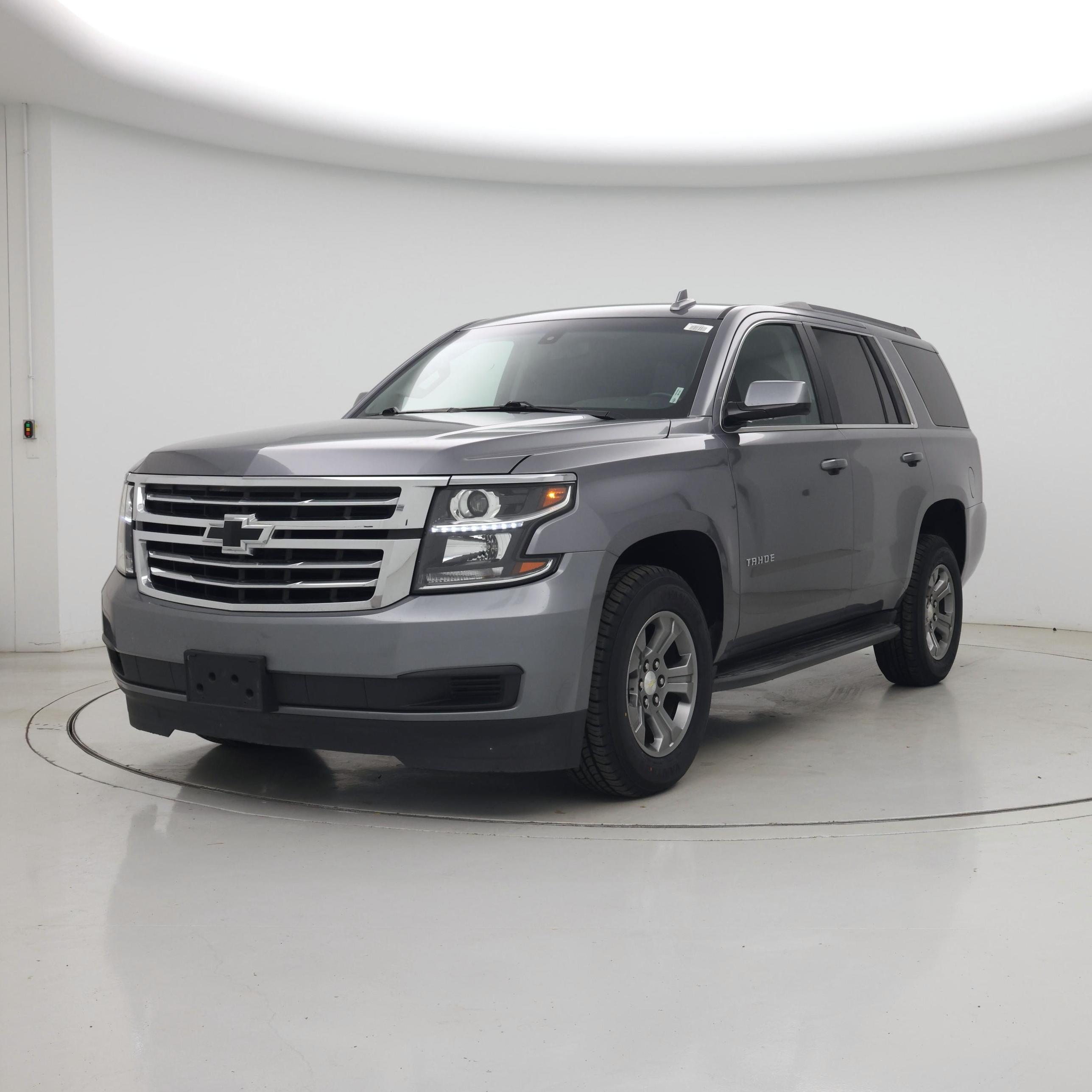Thumbnail: 2020 Chevrolet Tahoe - 4
