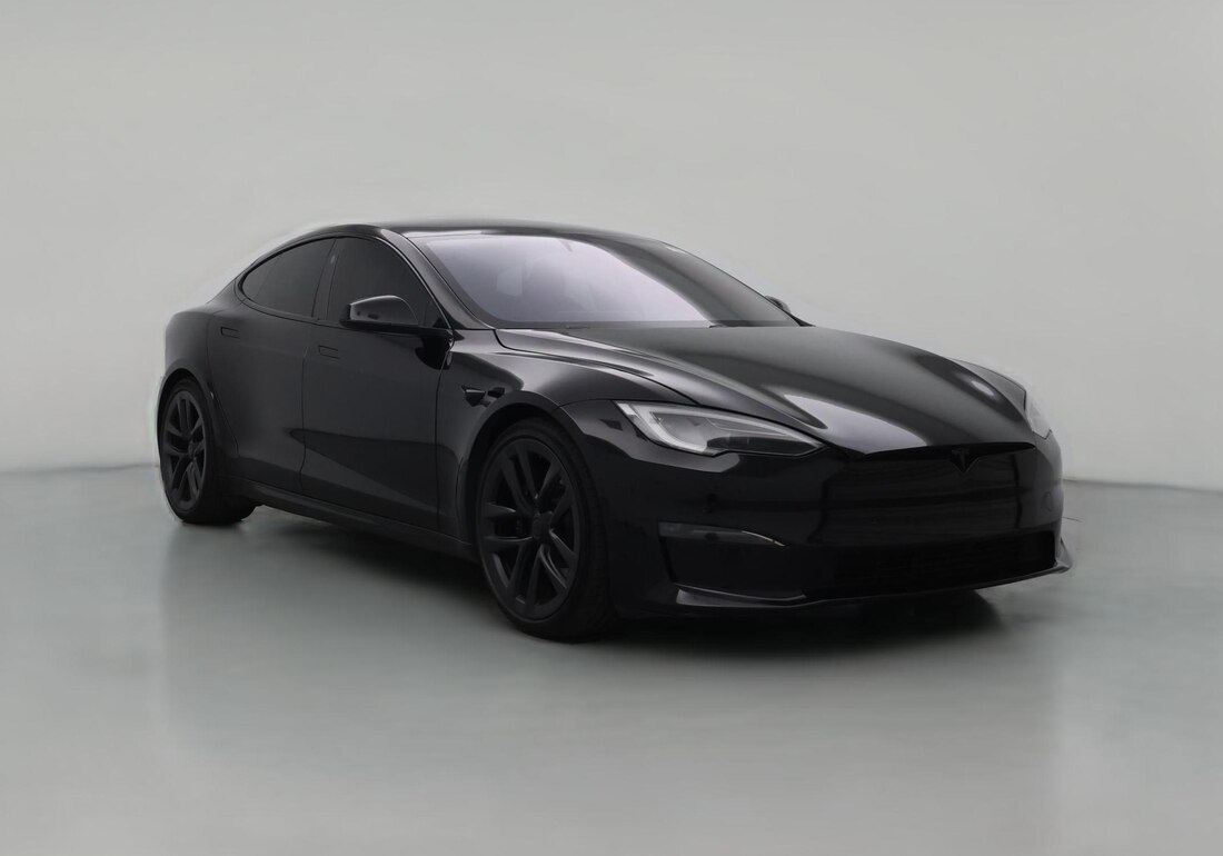 2022 Tesla Model S Long Range in Black — CarMax photo