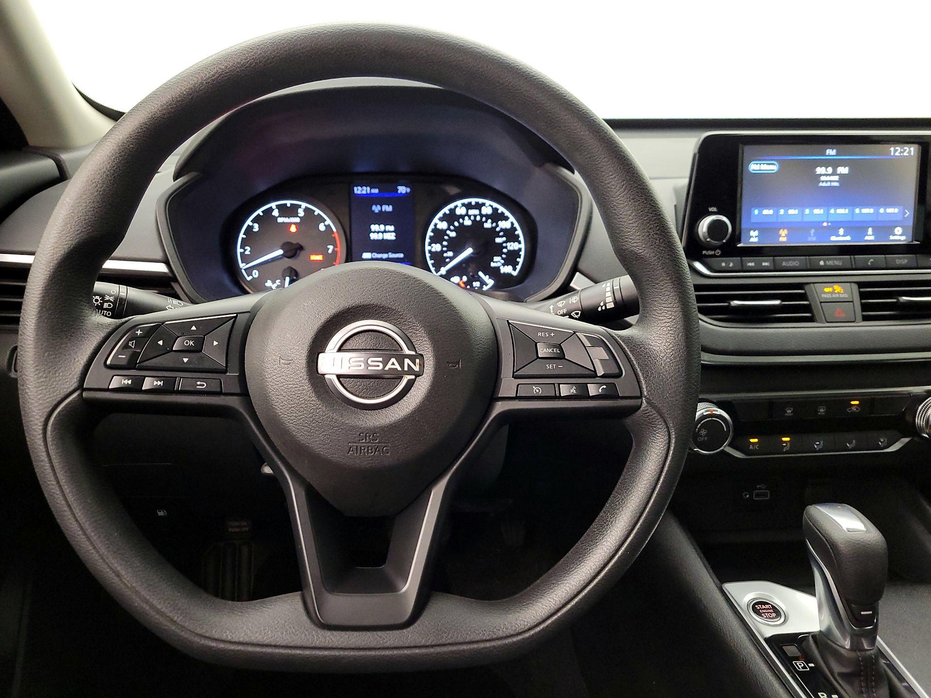 Thumbnail: 2023 Nissan Altima - 10
