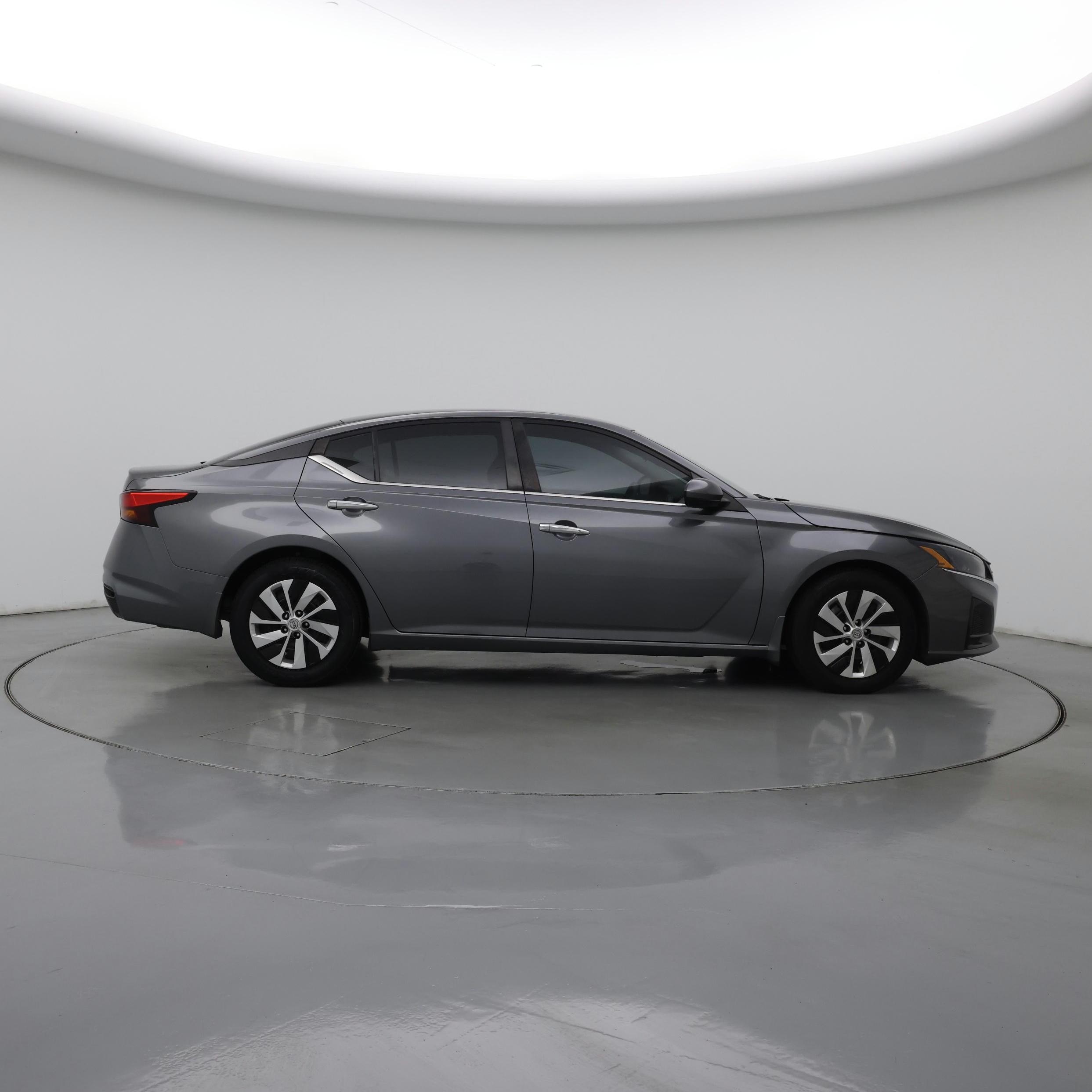 Thumbnail: 2023 Nissan Altima - 7