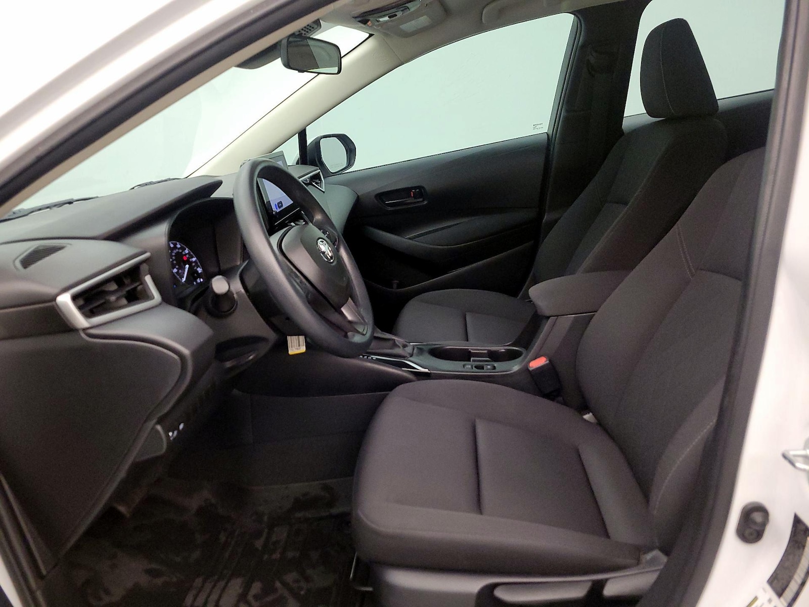 2024 Toyota Corolla LE - Photo 12