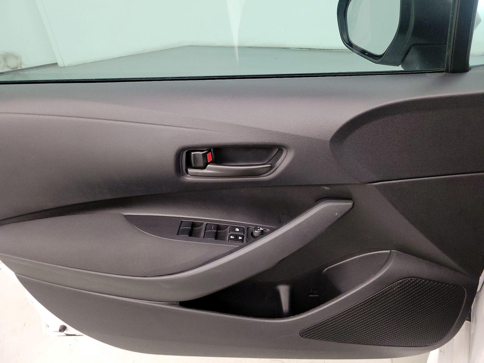 2024 Toyota Corolla LE - Photo 13