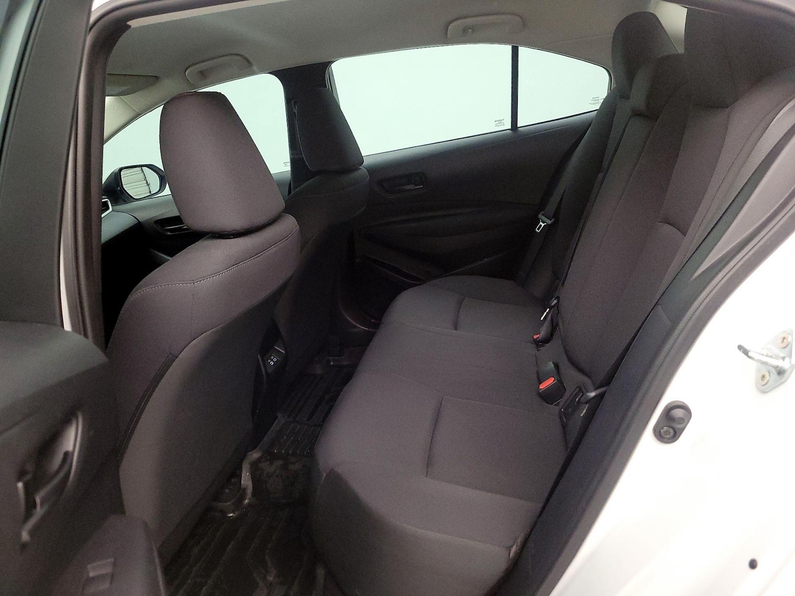2024 Toyota Corolla LE - Photo 19