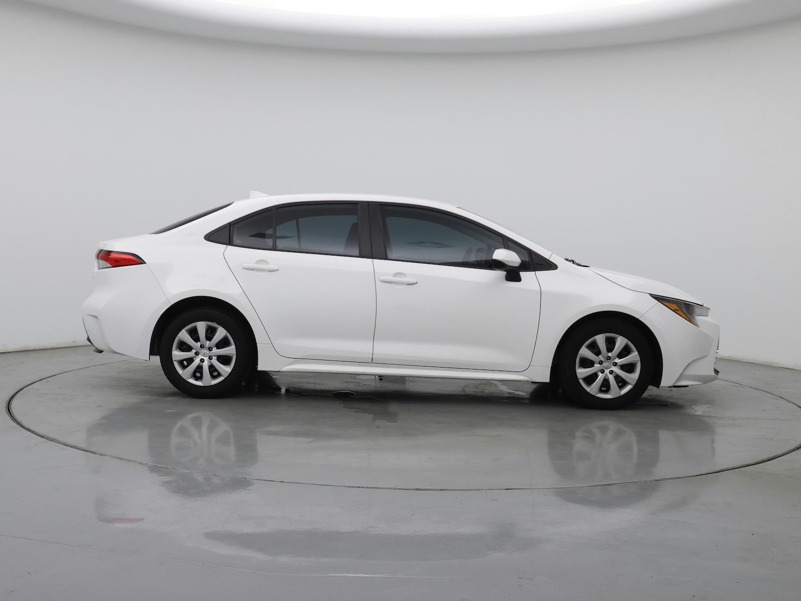 2024 Toyota Corolla LE - Photo 8
