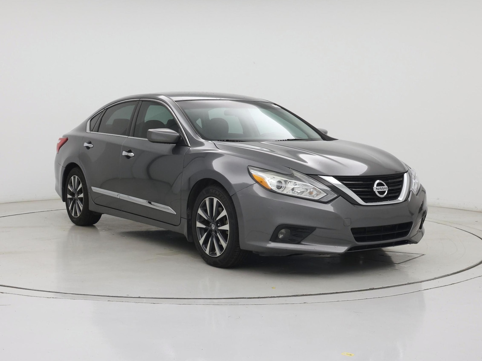 2016 Nissan Altima SV - Photo 2