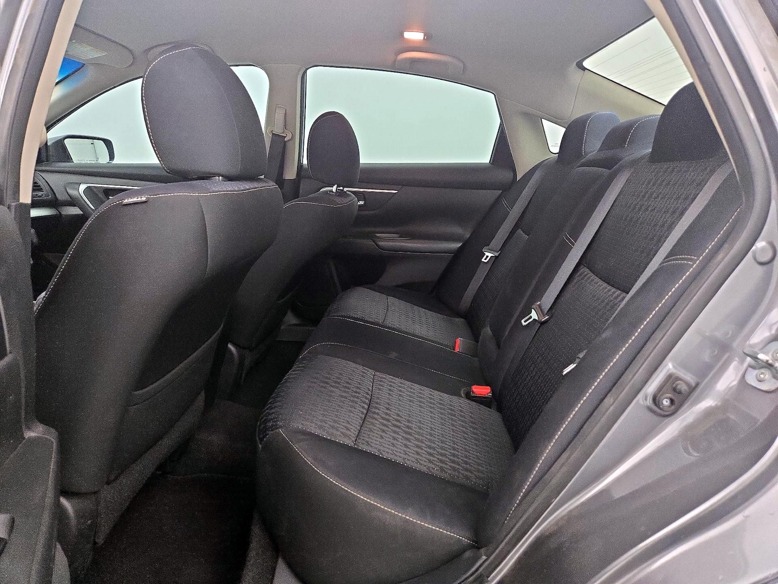 2016 Nissan Altima SV - Photo 20
