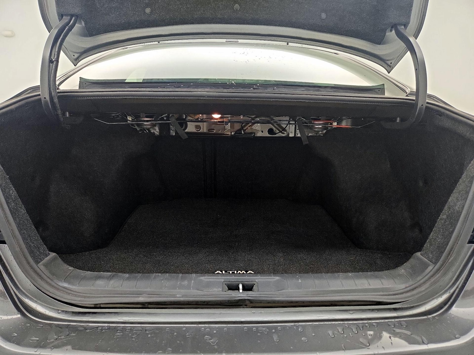 2016 Nissan Altima SV - Photo 21