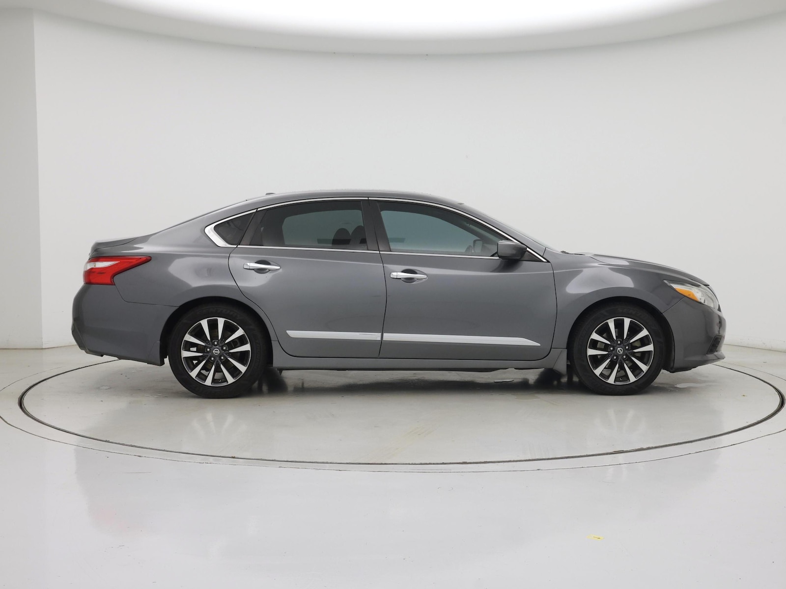 2016 Nissan Altima SV - Photo 8