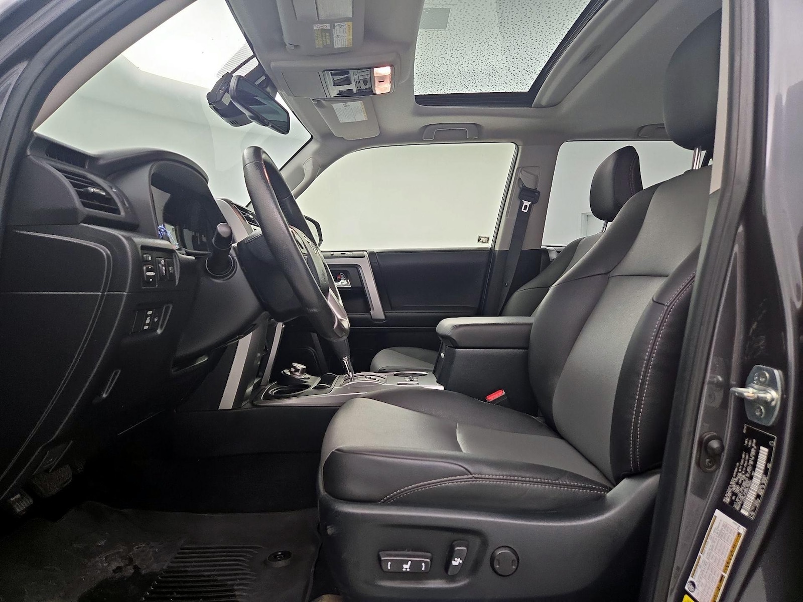2023 Toyota 4Runner SR5 Premium - Photo 12