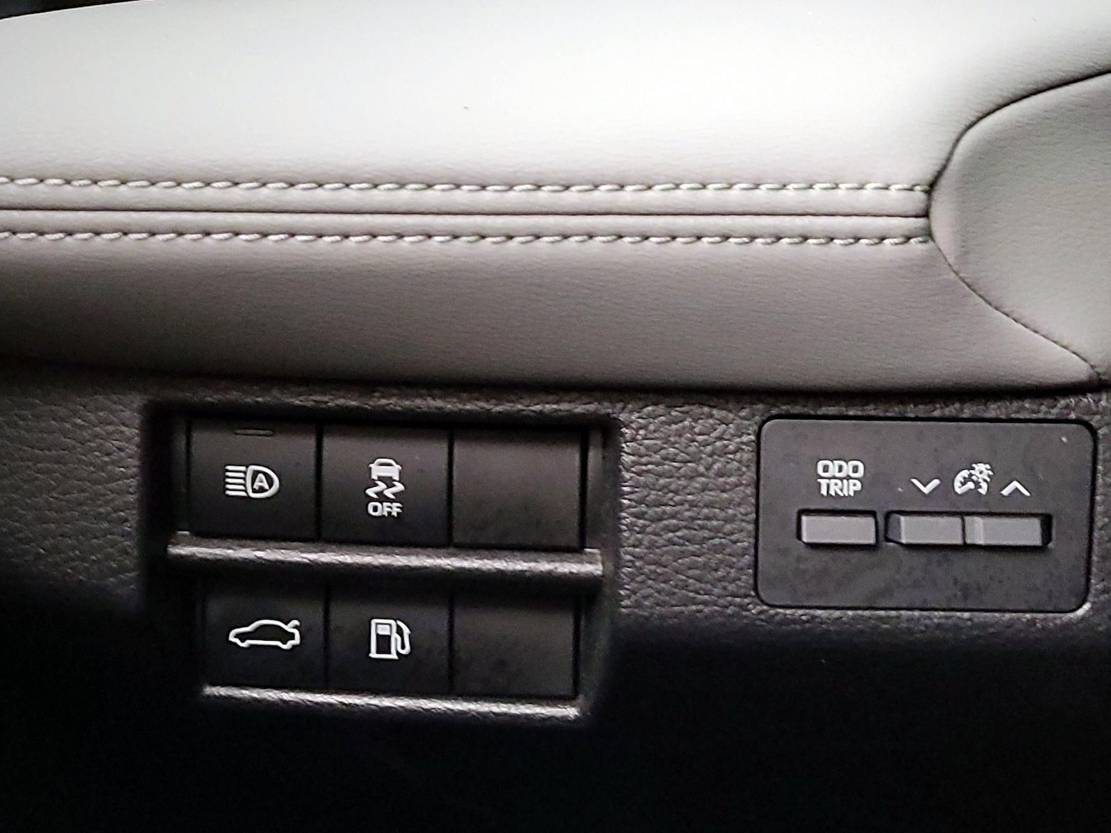 2022 Toyota Avalon XLE - Photo 14