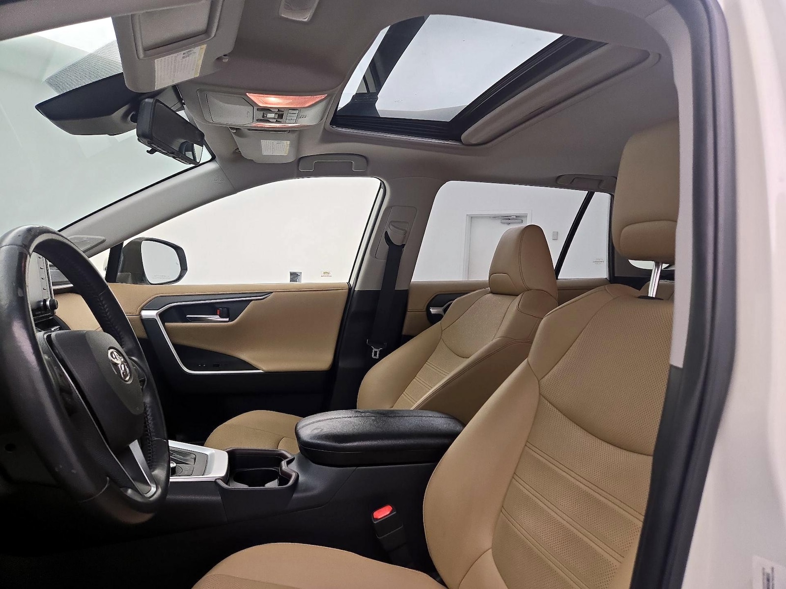 Sunroof(s) & Overhead Airbags
