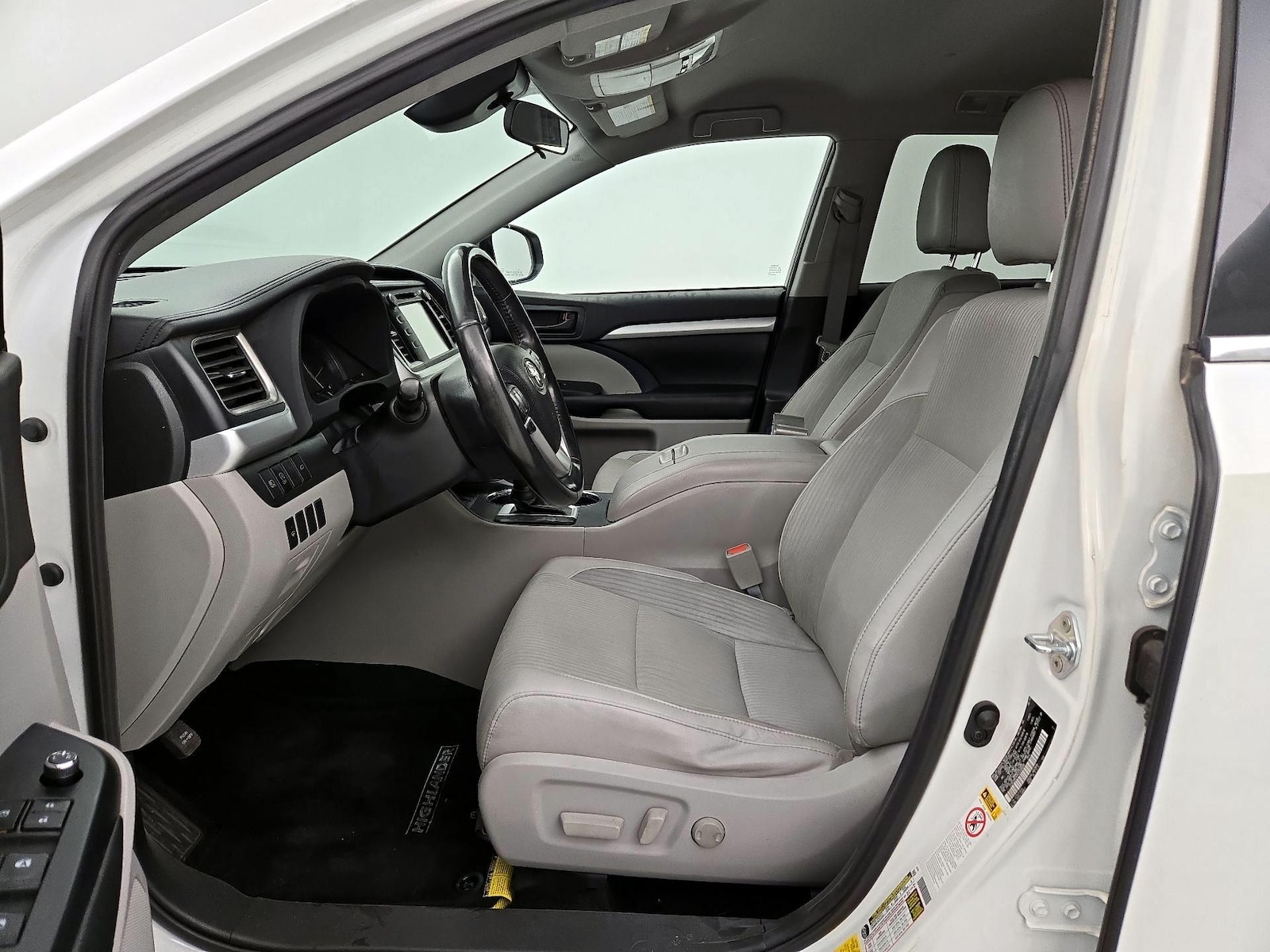 Power Seat(s) & Side Airbags