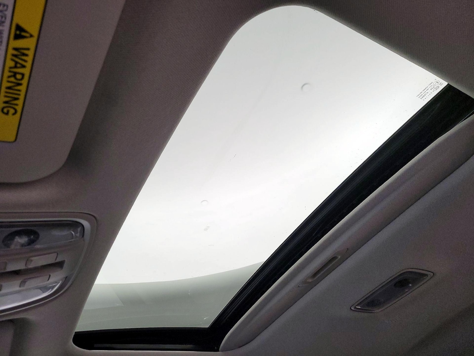 Sunroof(s) & Overhead Airbags