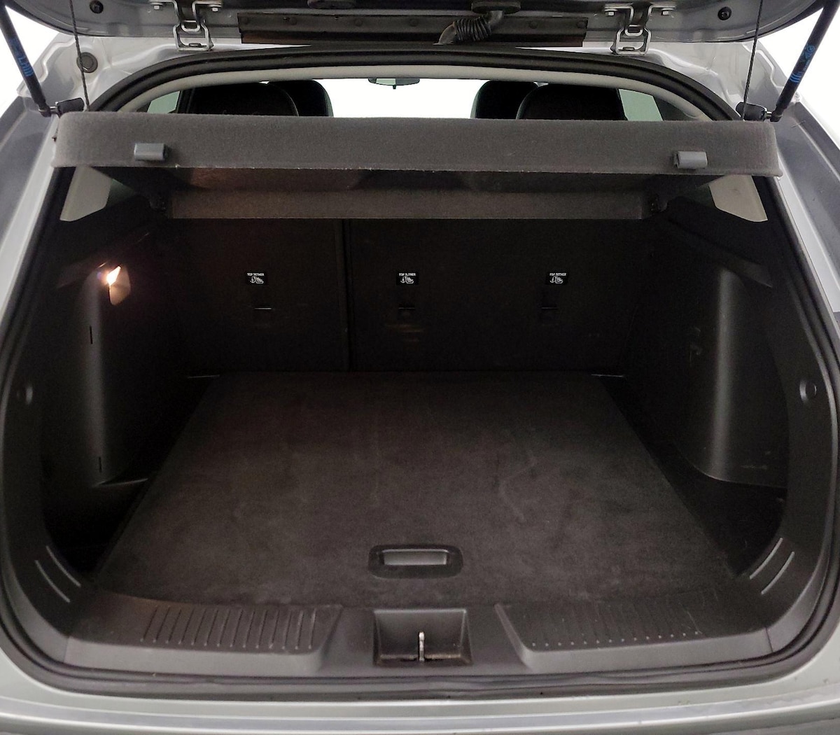 Trunk/Cargo (Seats Up)
