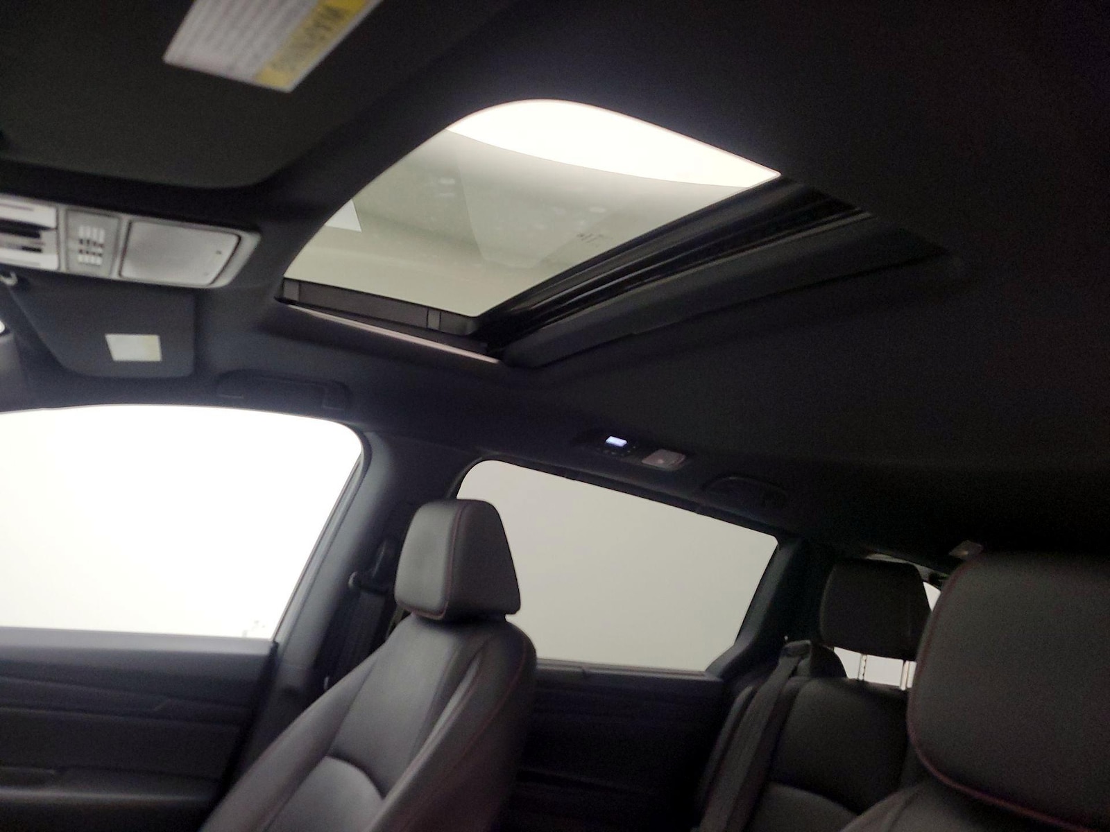 Sunroof(s) & Overhead Airbags
