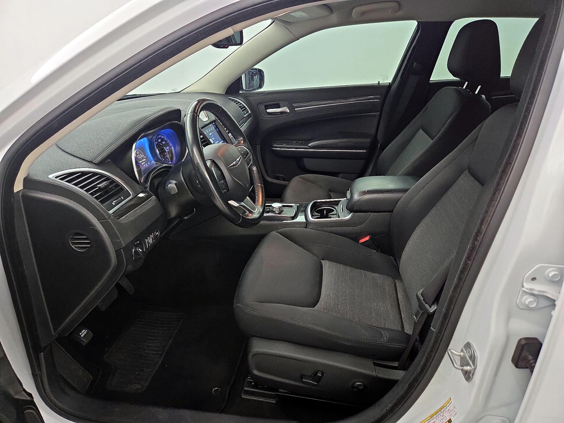 Thumbnail: 2020 Chrysler 300 - 11