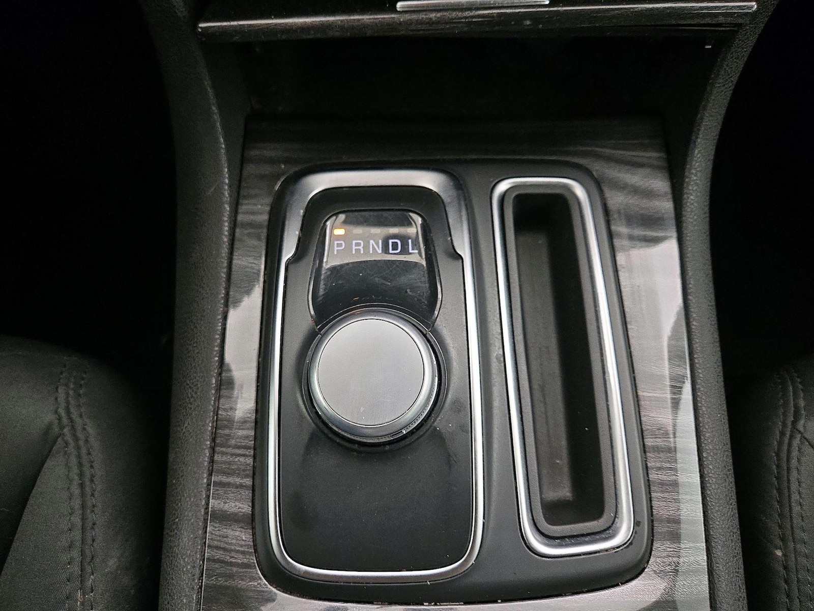 2020 Chrysler 300 Touring - Photo 18