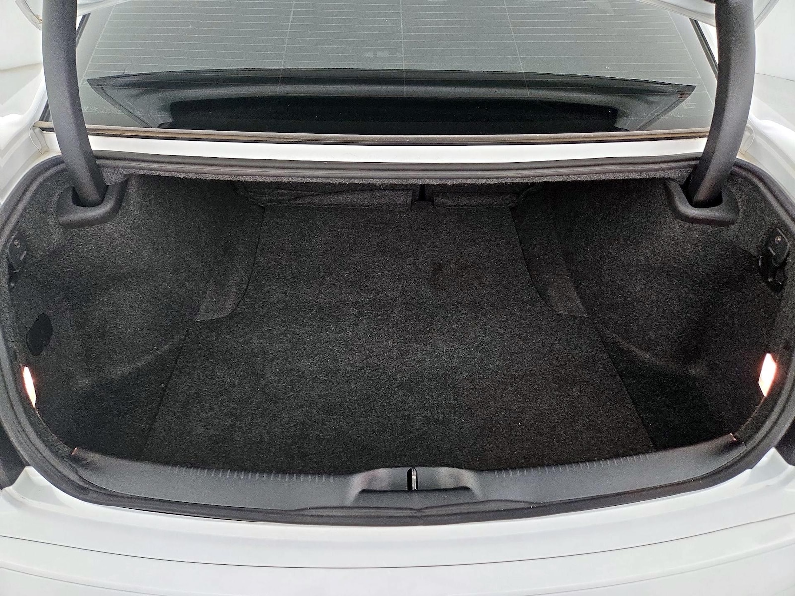 2020 Chrysler 300 Touring - Photo 21