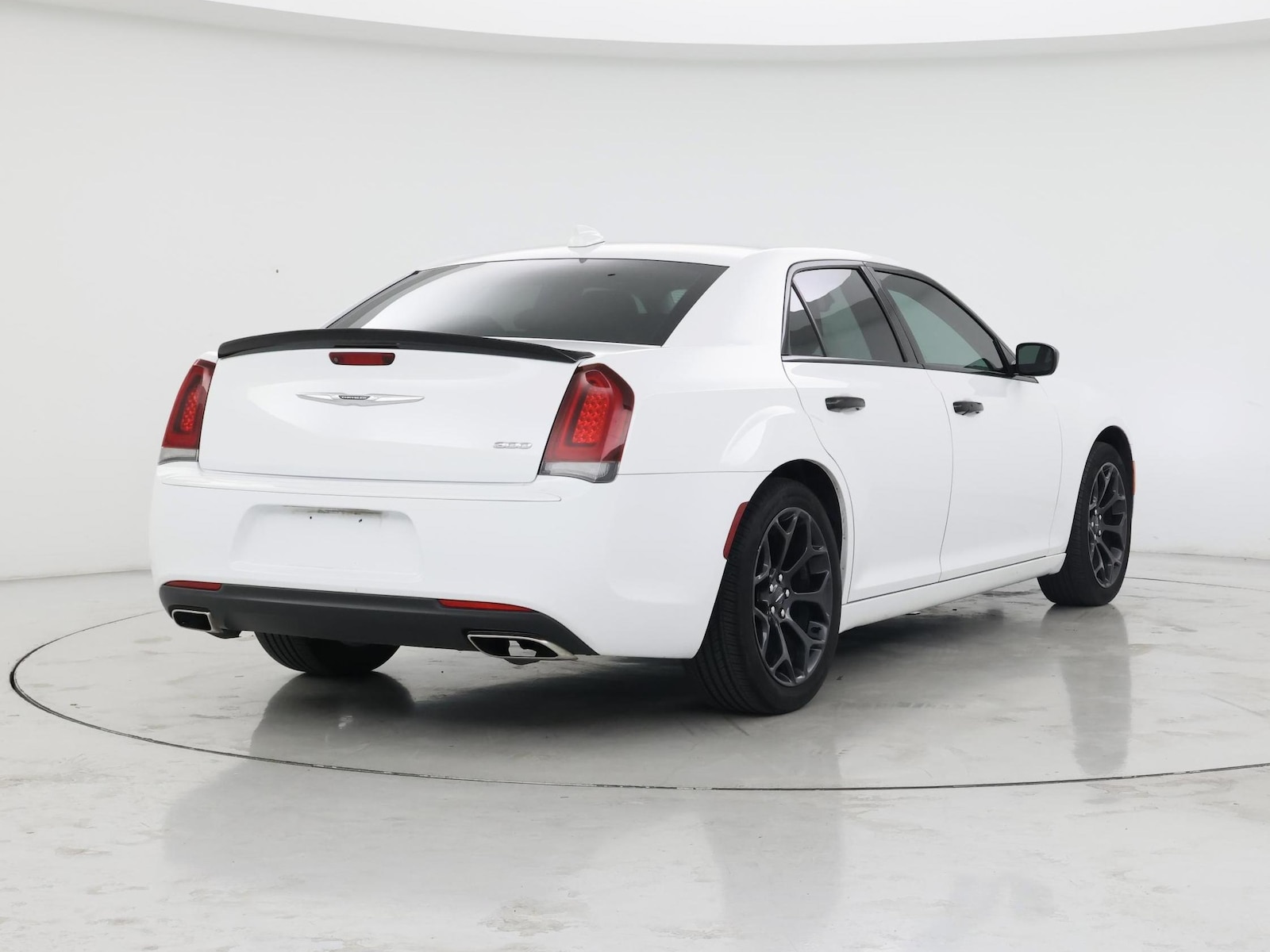 2020 Chrysler 300 Touring - Photo 9