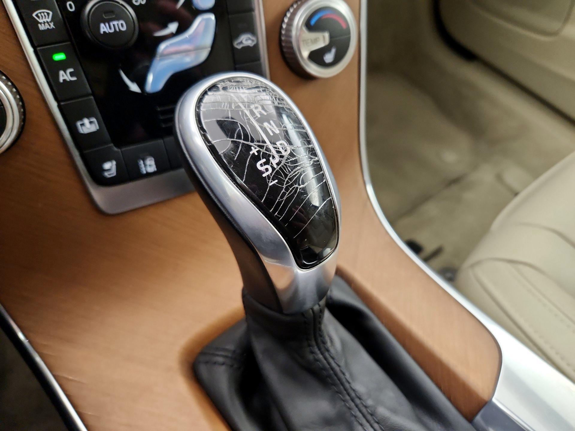 Thumbnail: 2016 Volvo S60 - 17