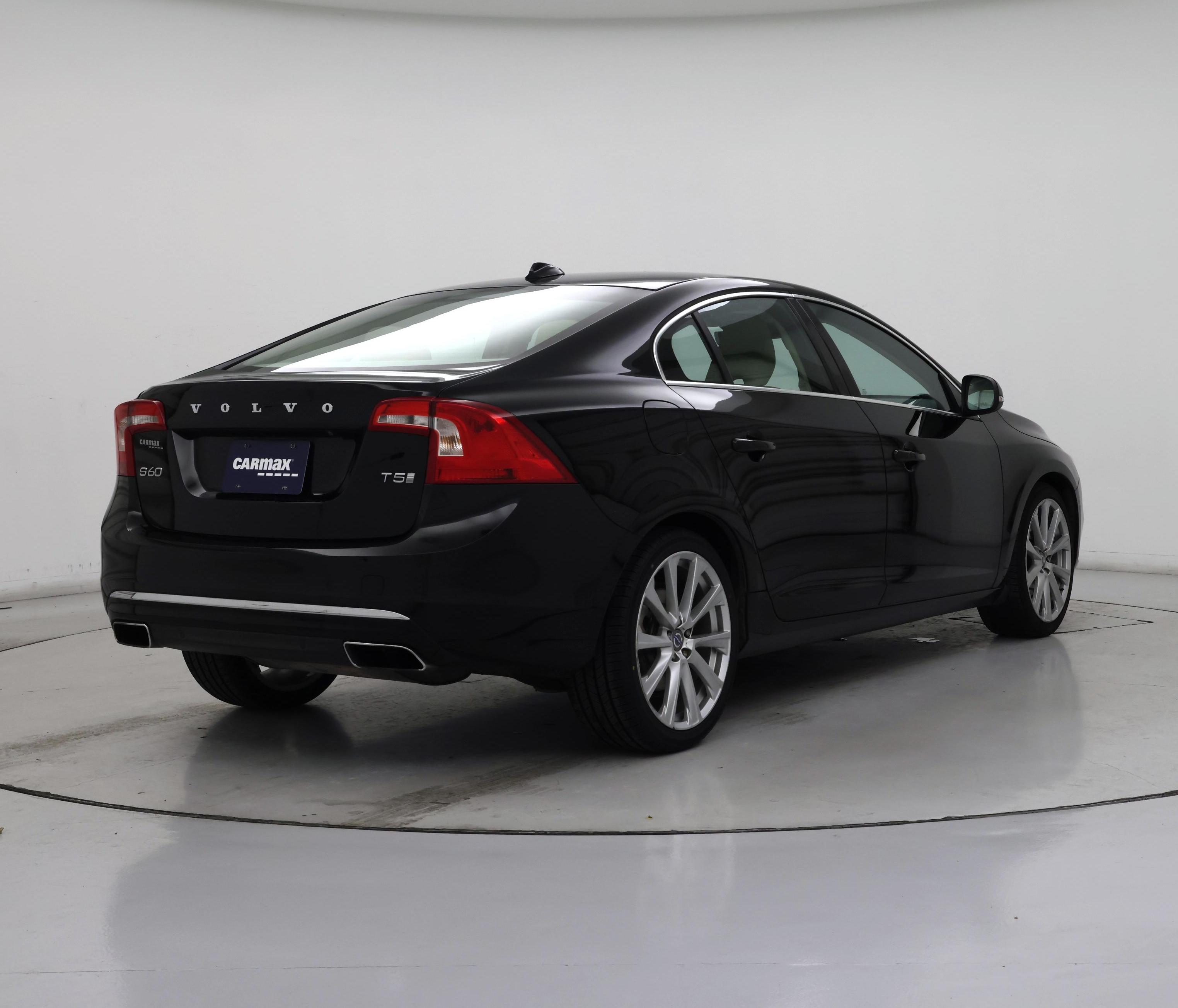 Thumbnail: 2016 Volvo S60 - 8