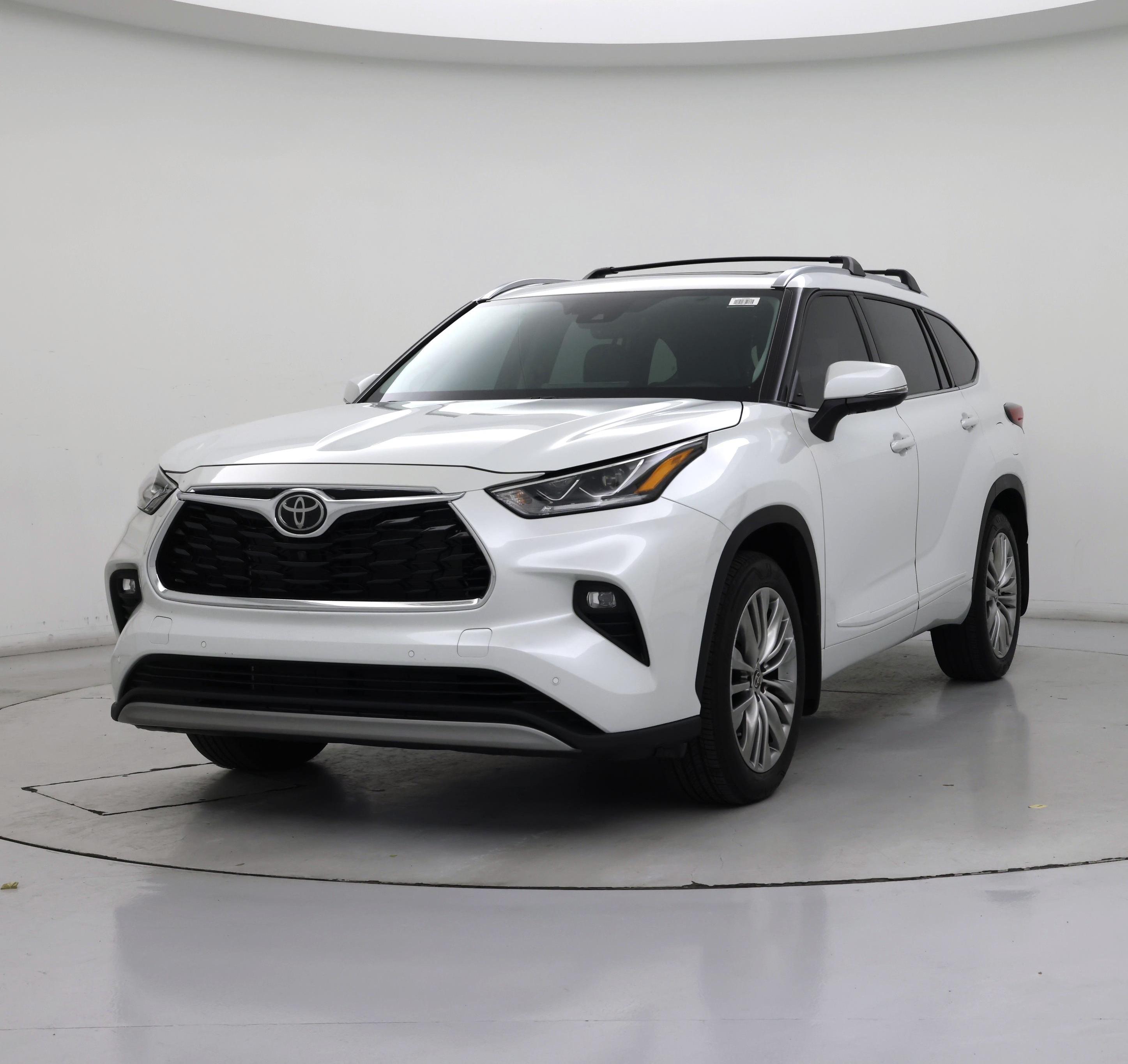 Thumbnail: 2022 Toyota Highlander - 4