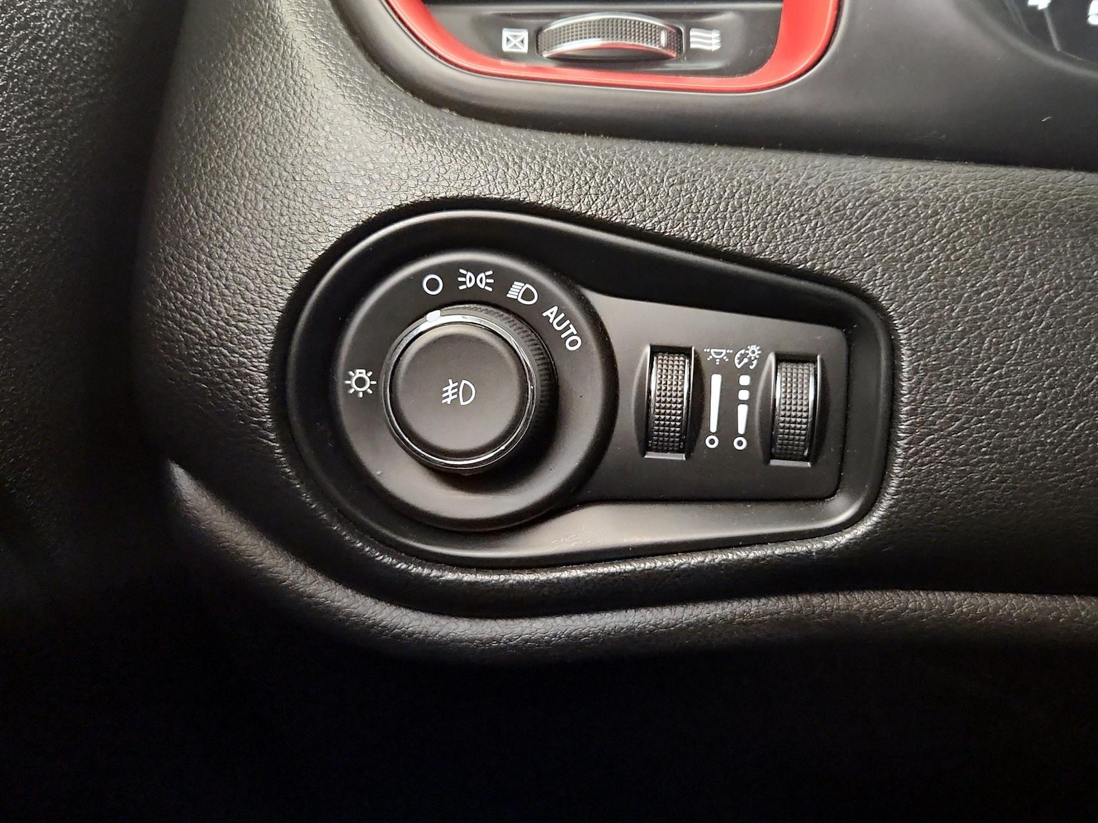 2017 Jeep Renegade Trailhawk - Photo 14