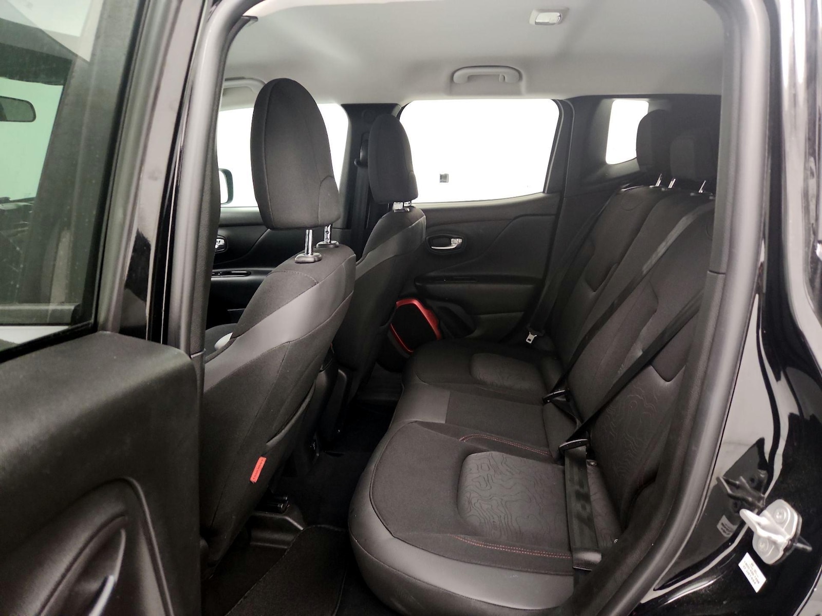 2017 Jeep Renegade Trailhawk - Photo 20
