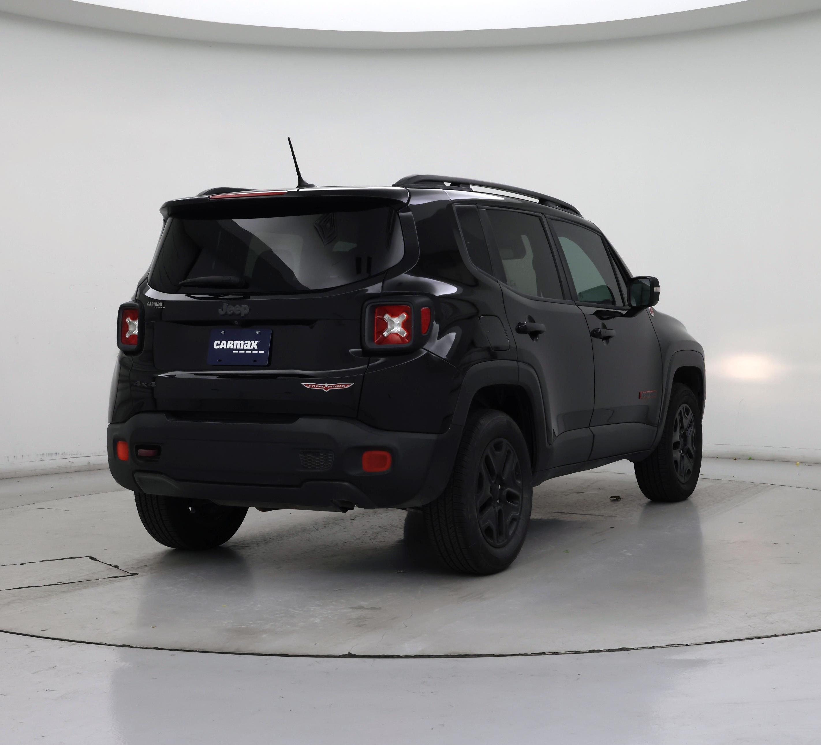 Thumbnail: 2017 Jeep Renegade - 8