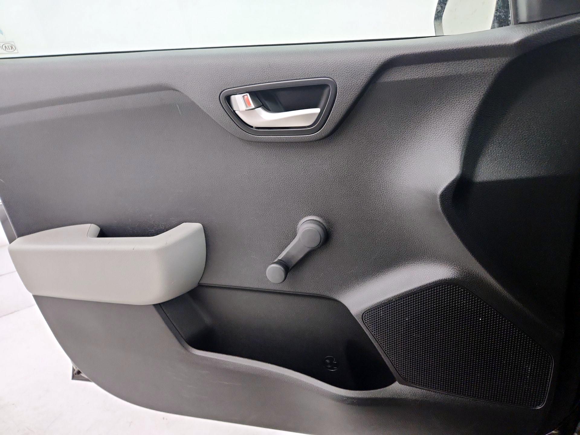Thumbnail: 2018 Kia Rio5 - 12