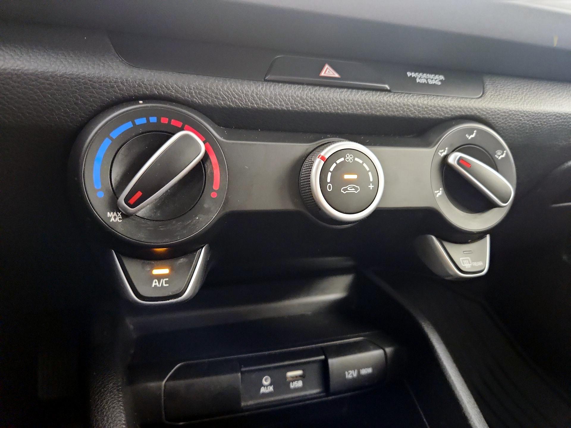 Thumbnail: 2018 Kia Rio5 - 15