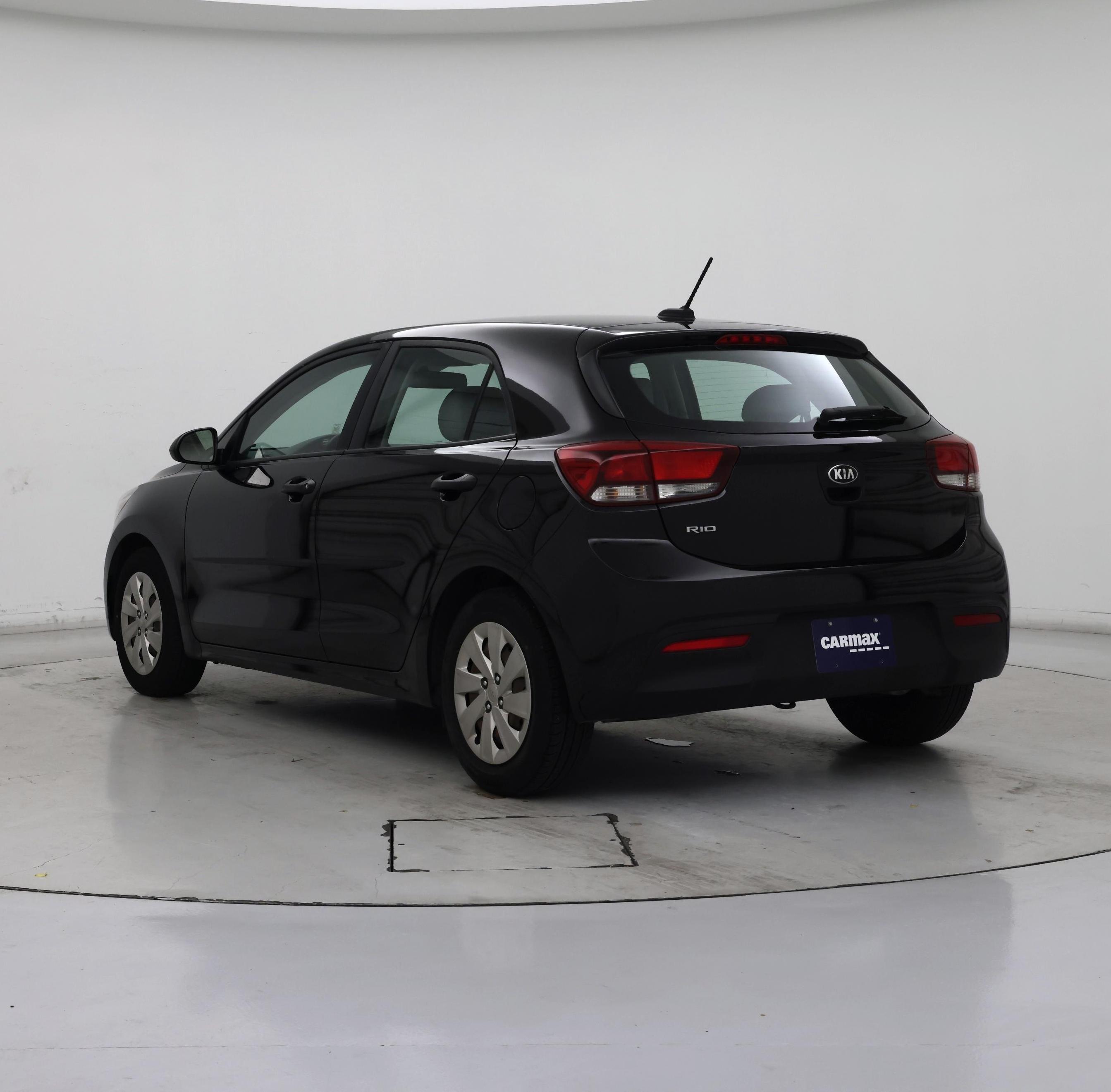 Thumbnail: 2018 Kia Rio5 - 2