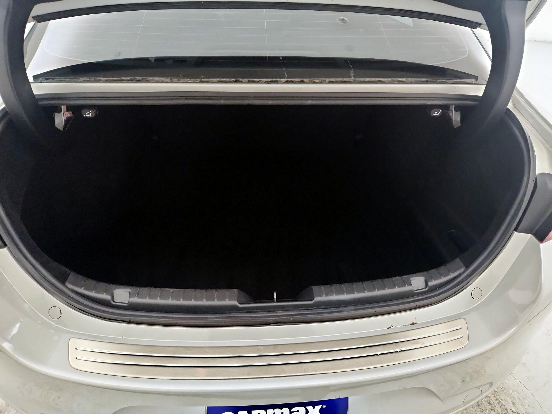 Thumbnail: 2025 Mazda Mazda3 - 20