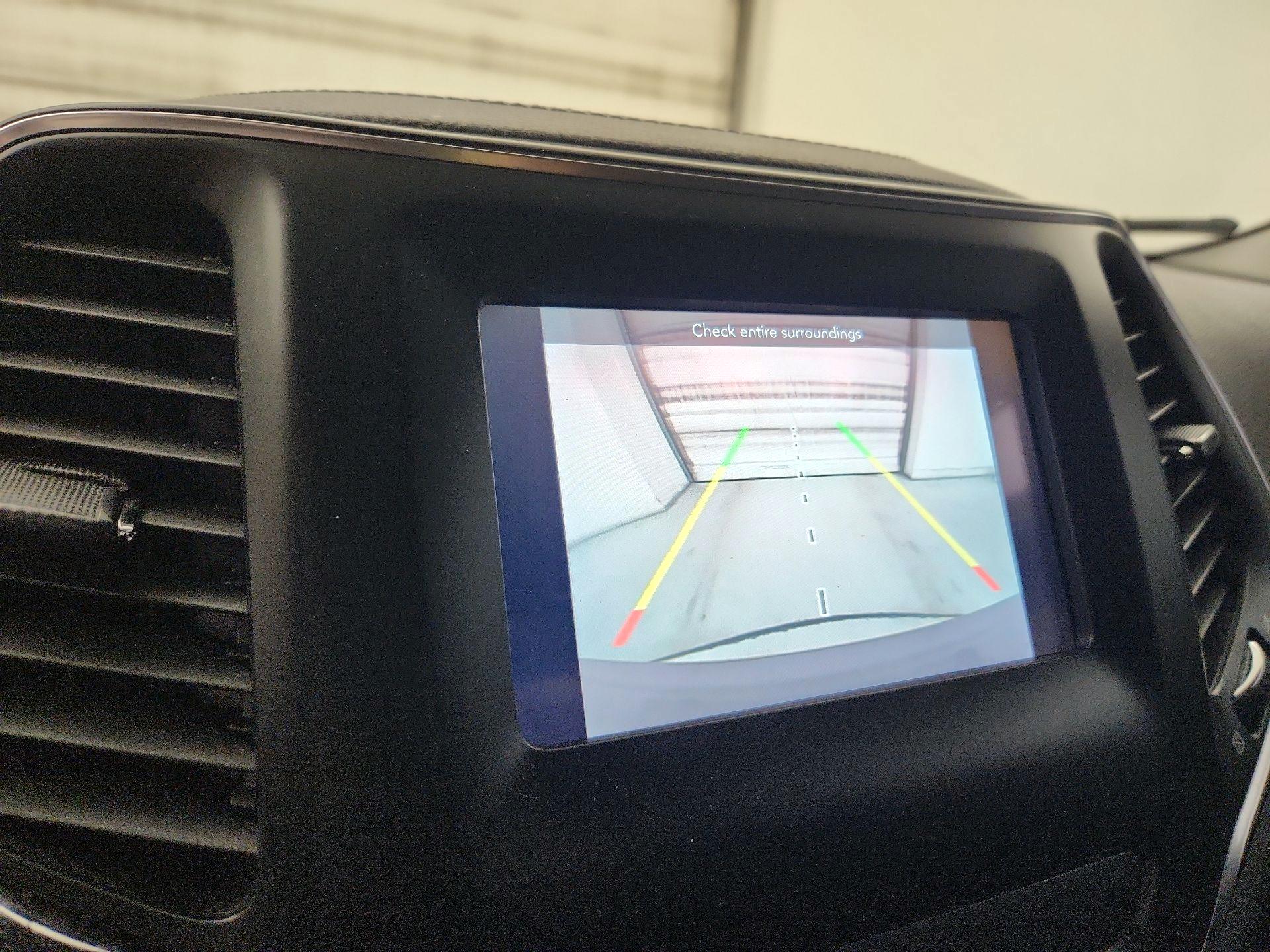 Thumbnail: 2019 Jeep Cherokee - 14