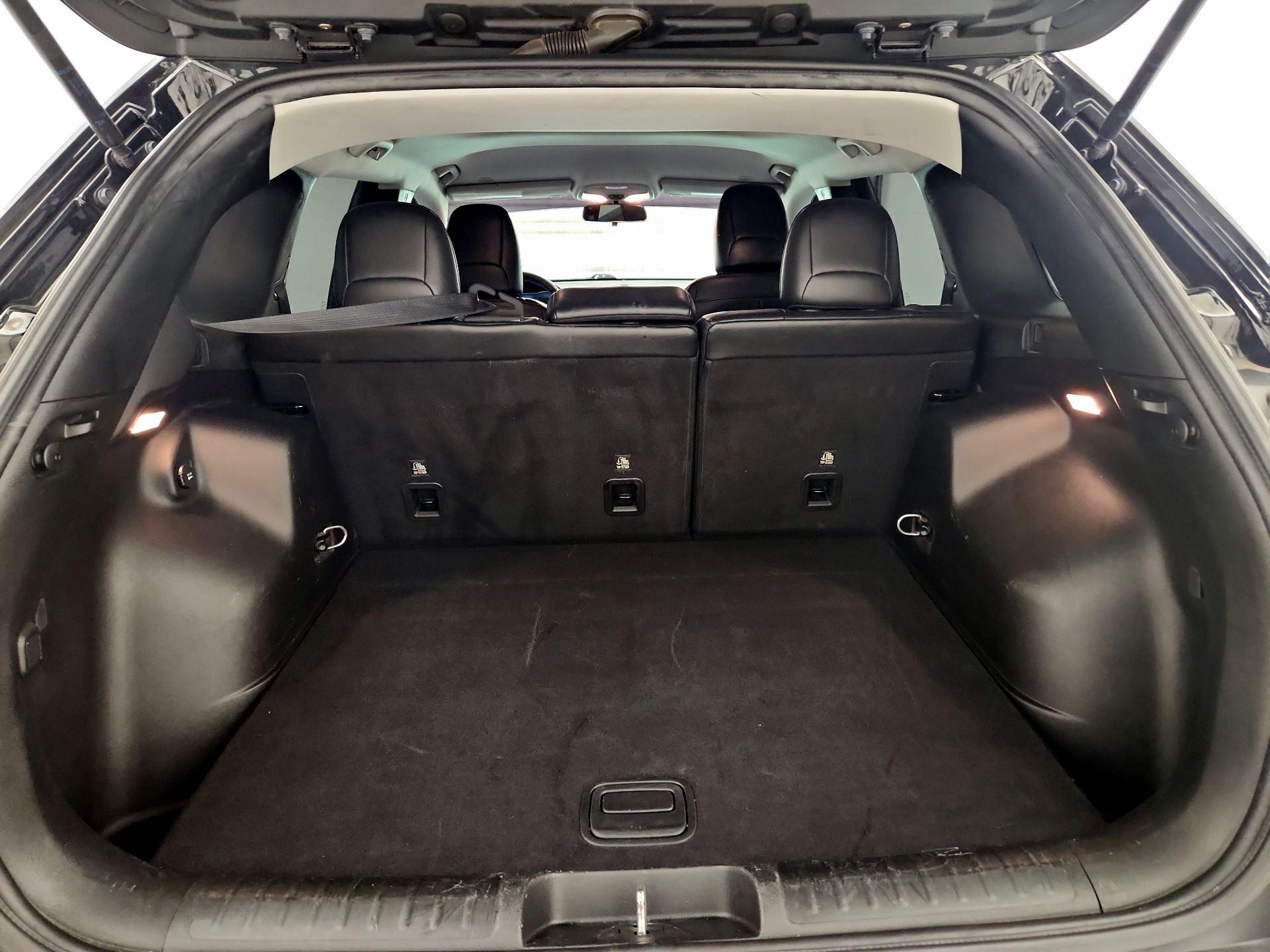 Thumbnail: 2019 Jeep Cherokee - 20