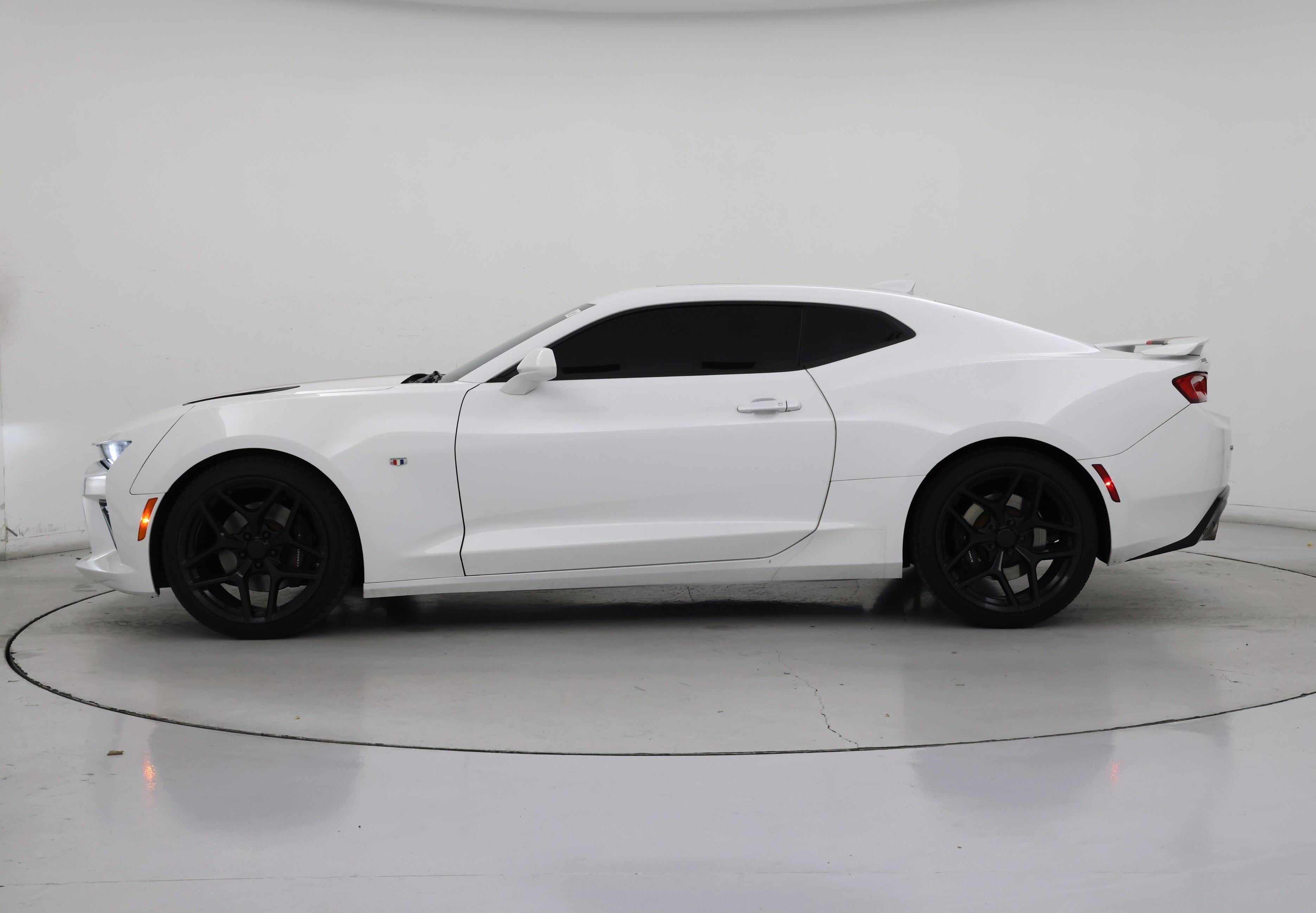 Thumbnail: 2016 Chevrolet Camaro - 3