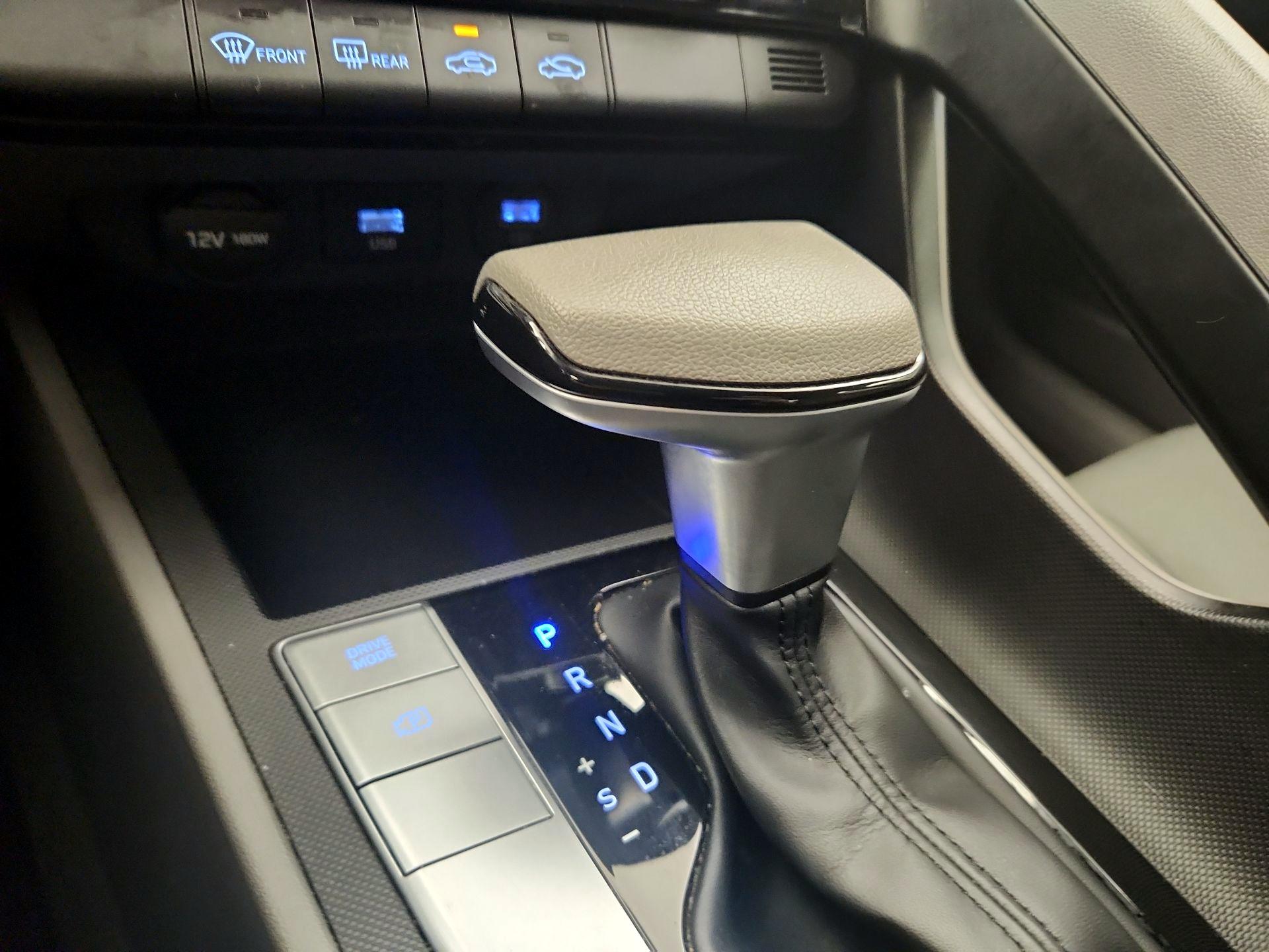 Thumbnail: 2021 Hyundai Elantra - 17