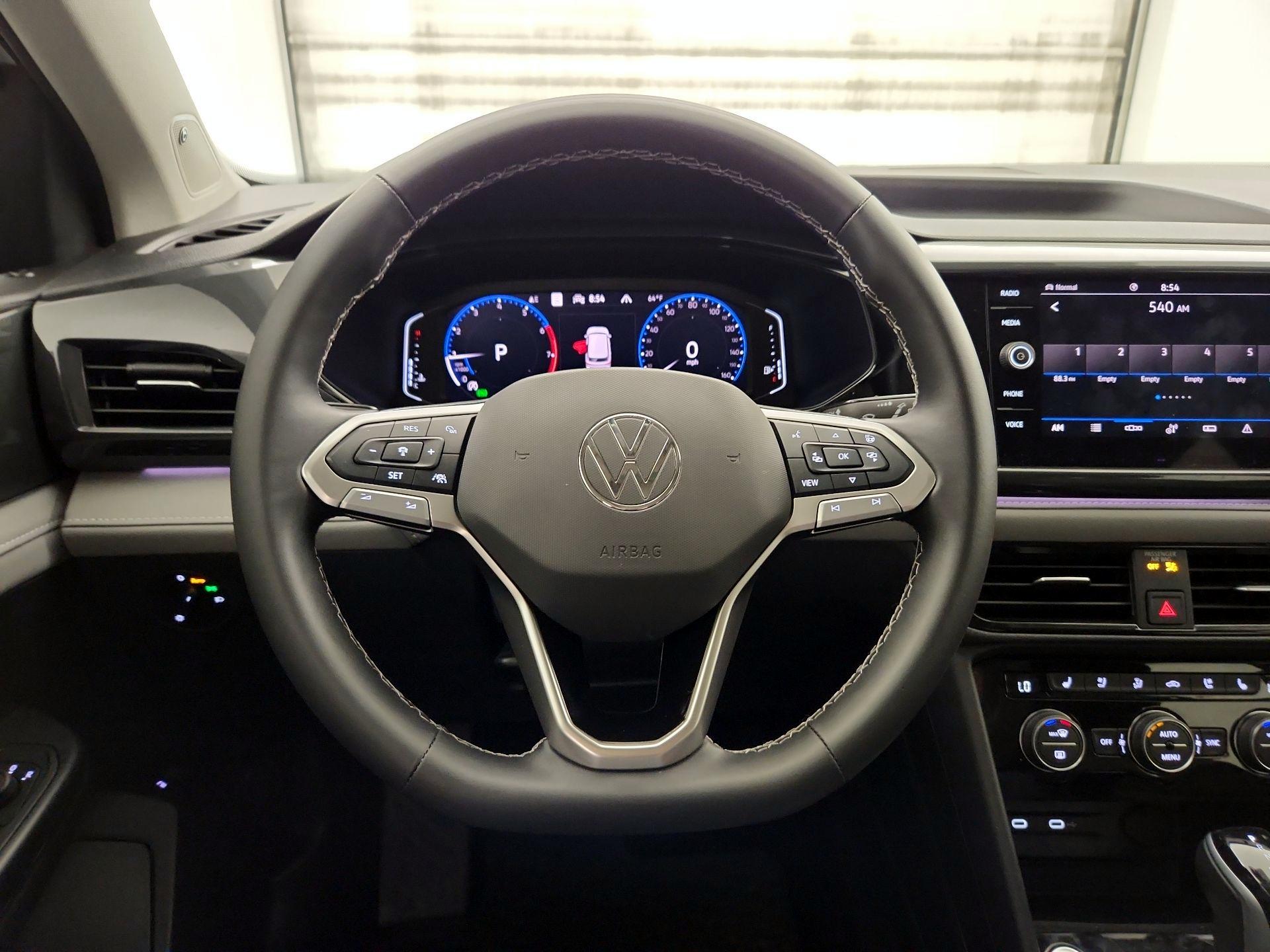 Thumbnail: 2024 Volkswagen Taos - 10