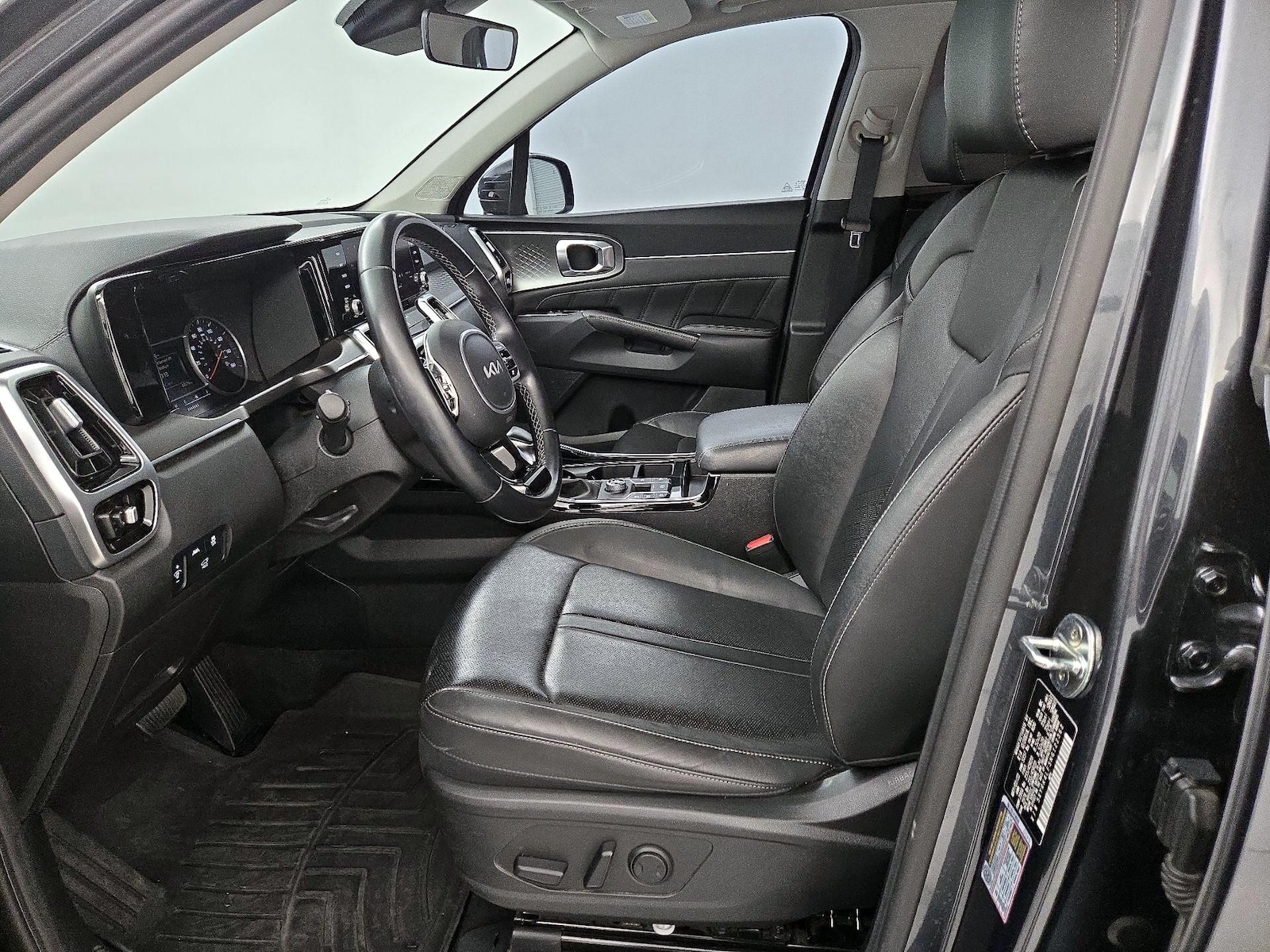 2022 Kia Sorento SX - Photo 12