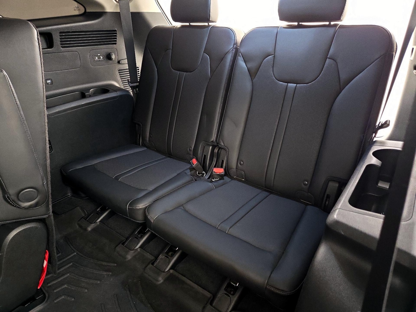 2022 Kia Sorento SX - Photo 23