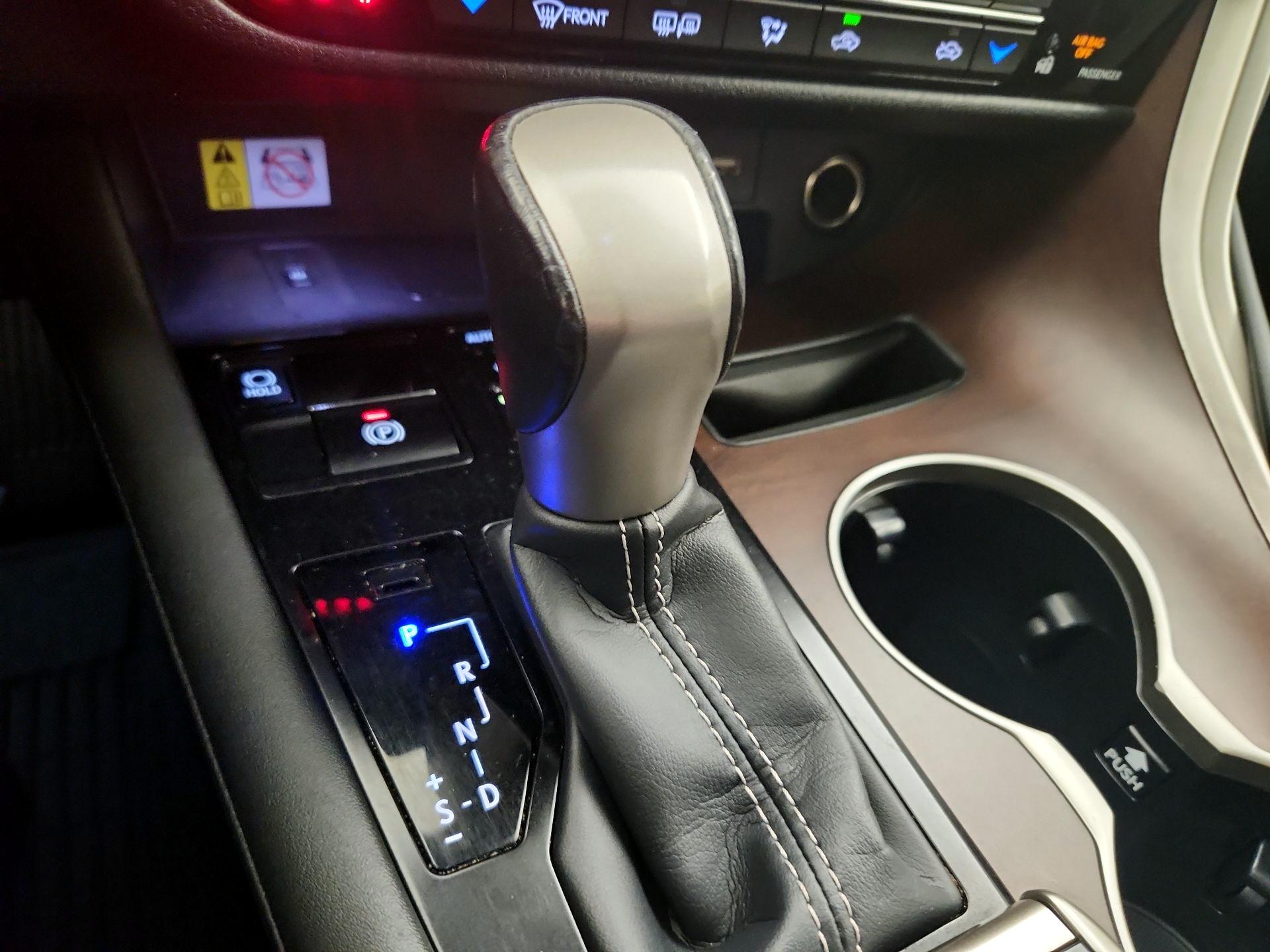 Thumbnail: 2021 Lexus RX - 17