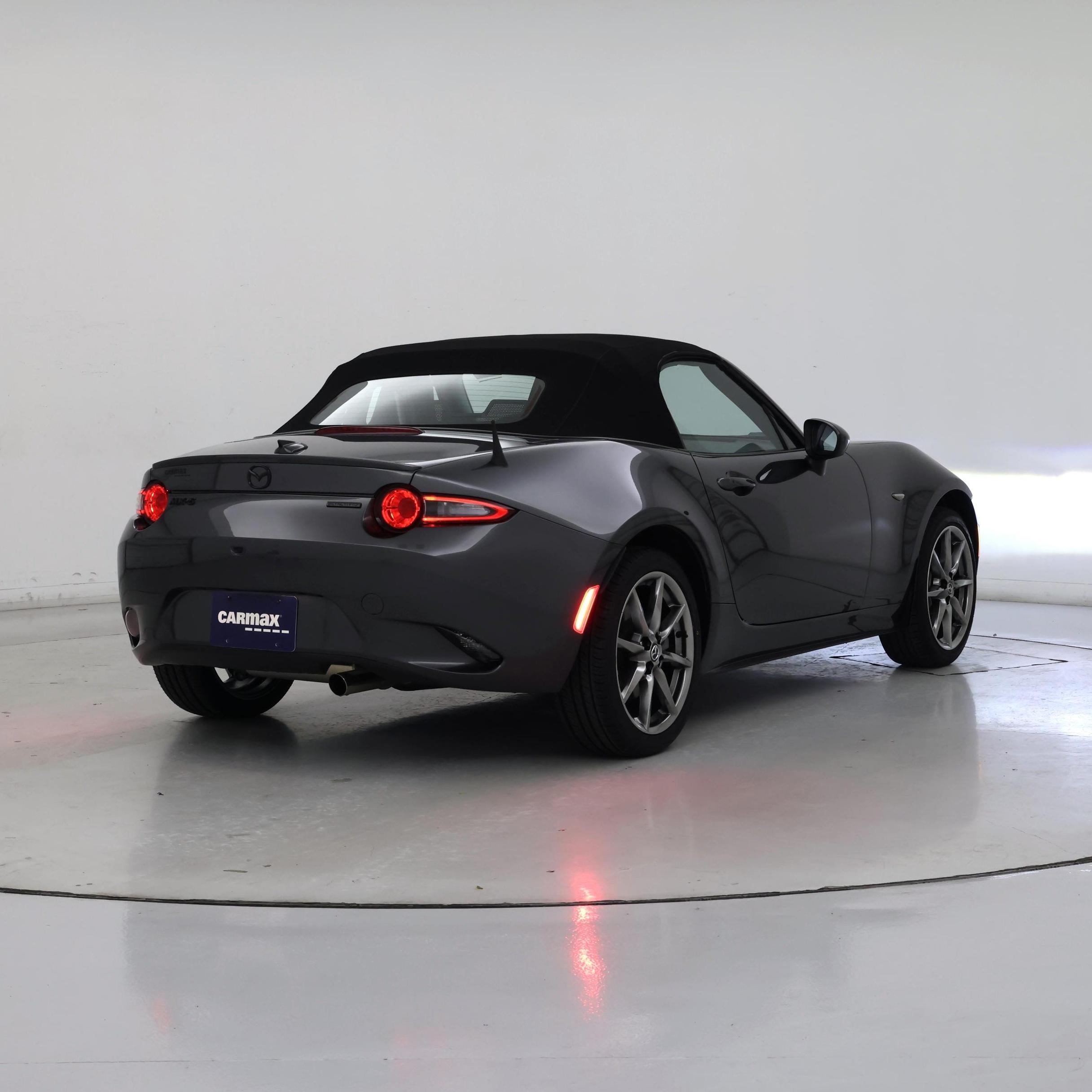 Thumbnail: 2023 Mazda MX-5 Miata - 8