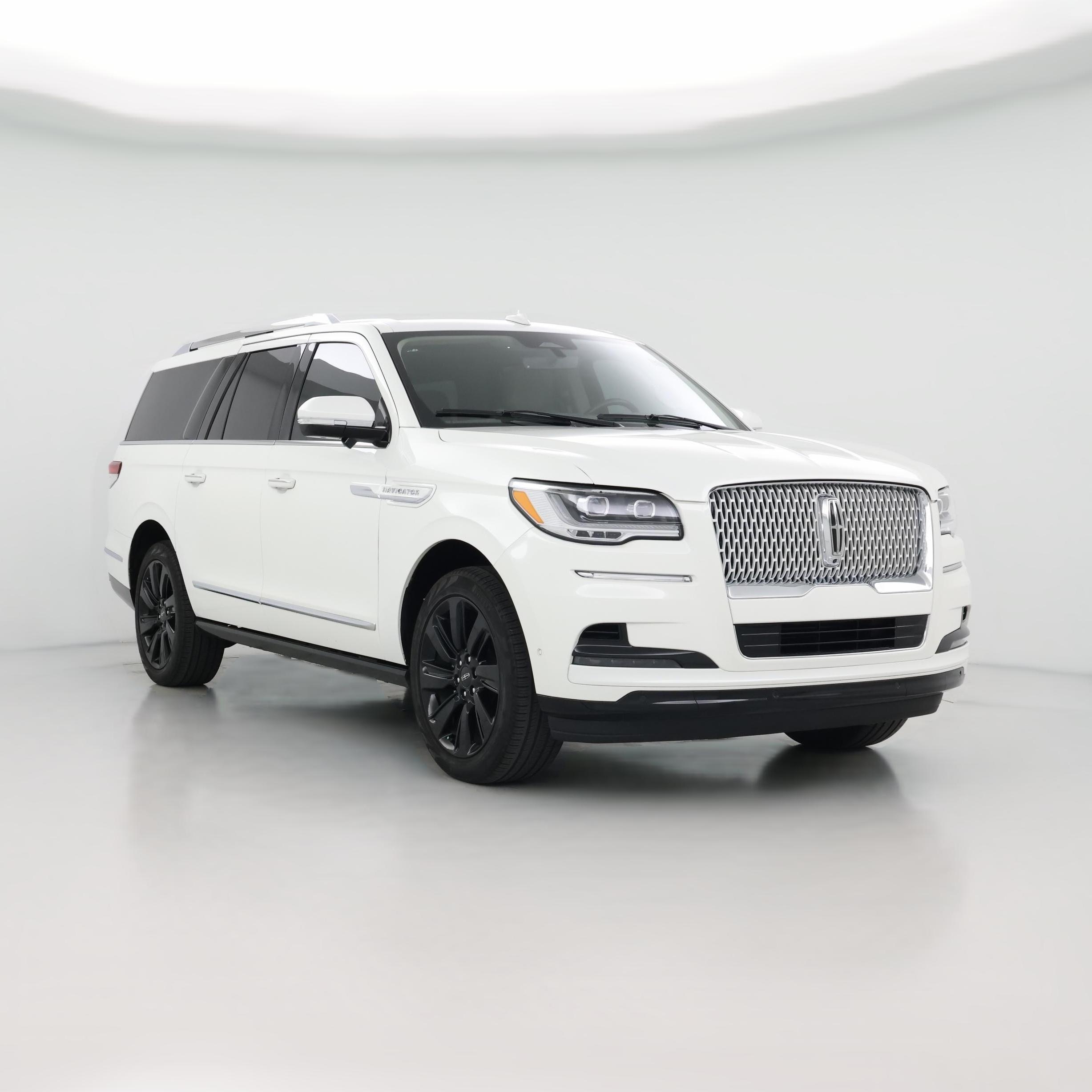 Thumbnail: 2023 Lincoln Navigator L - 1