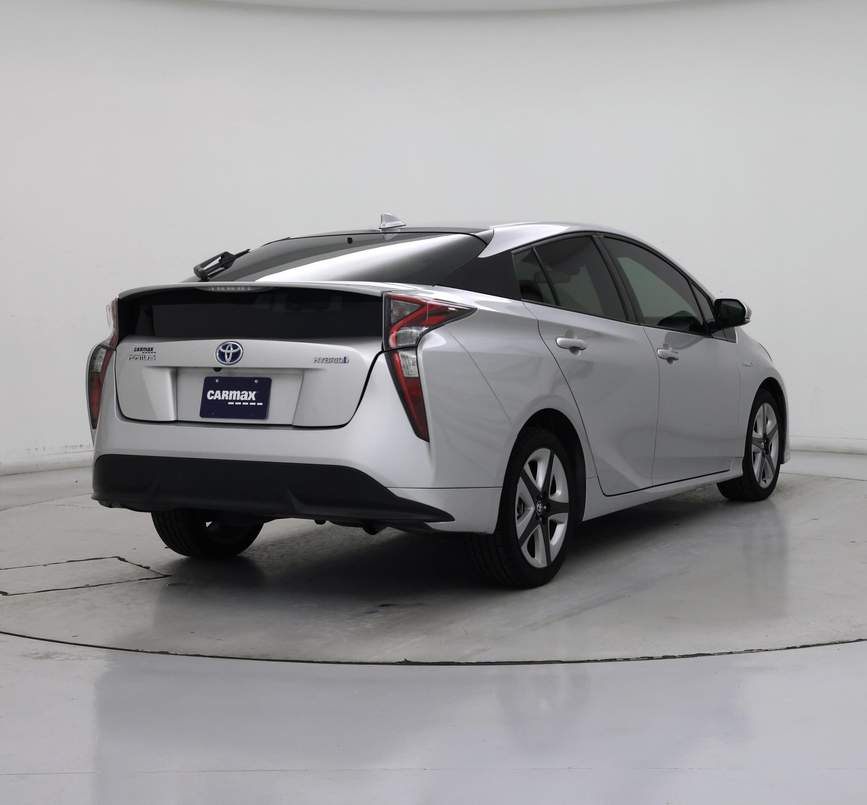 Thumbnail: 2016 Toyota Prius - 8